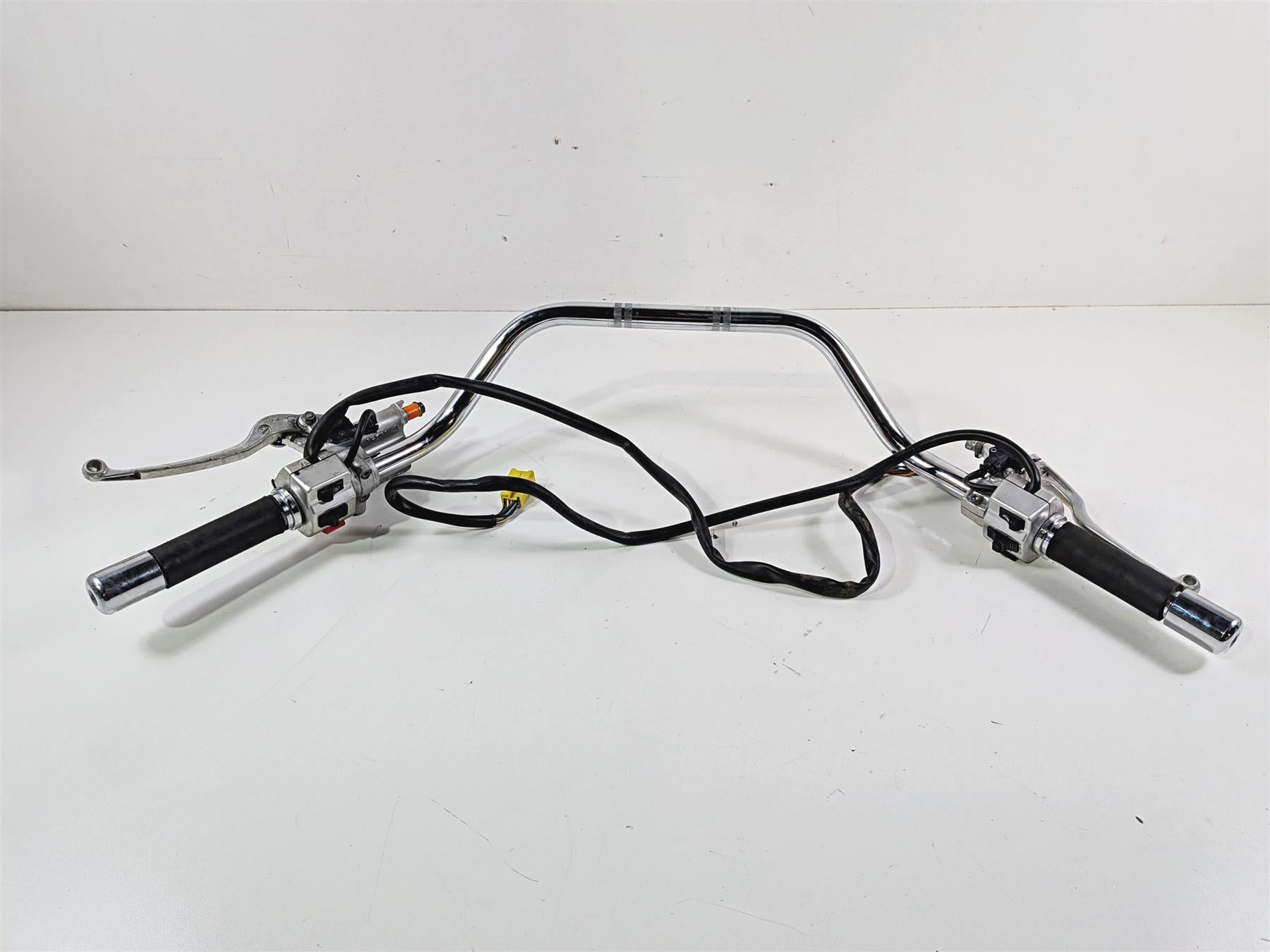 2006 Suzuki VL800 C50 Boulevard Handlebar Control Switch Brake Pump 56111-41F00 {{ shop.shopifyCountryName }} - Mototech271