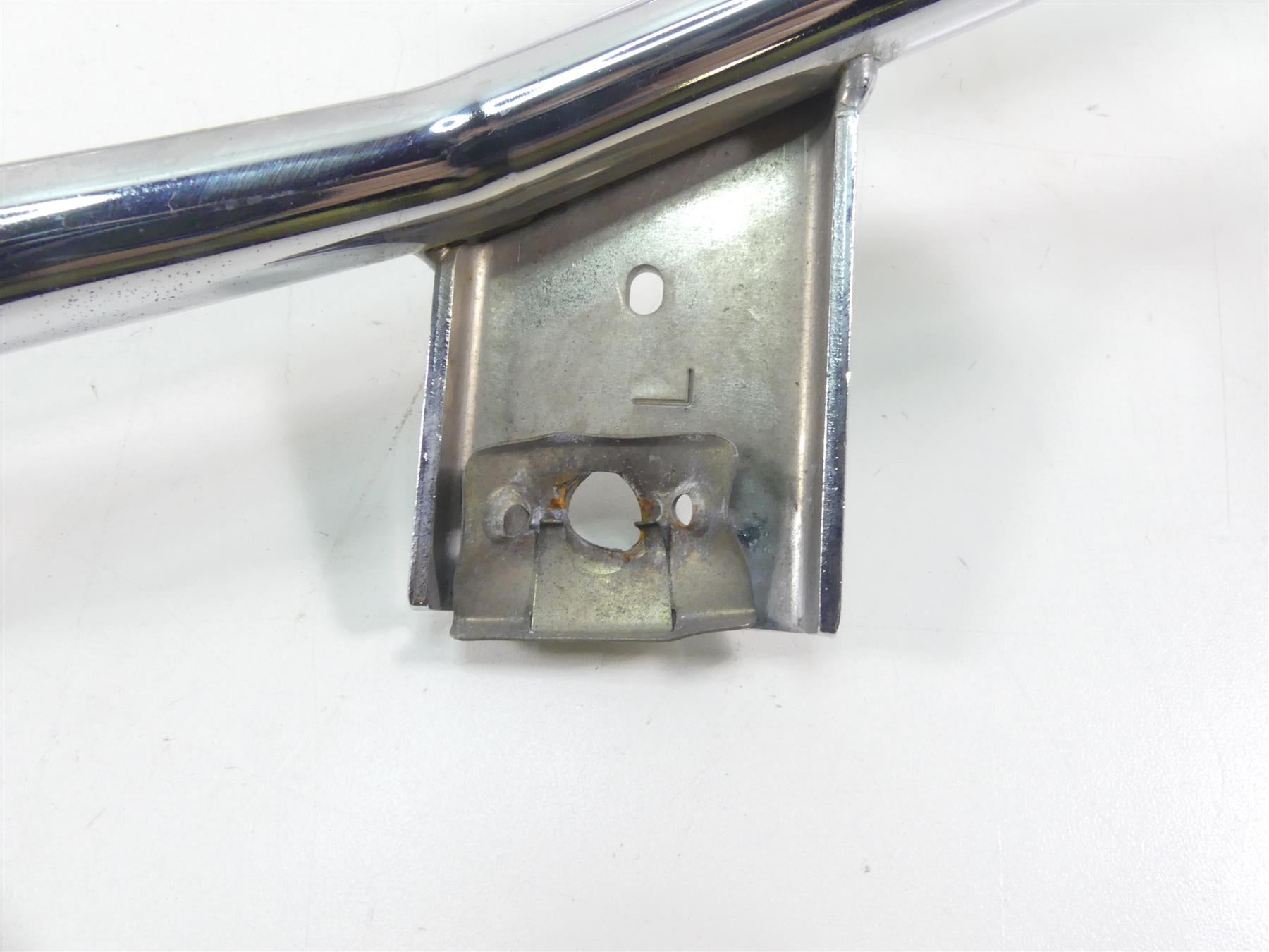 2013 Harley Touring FLHX Street Glide Chrome Saddlebag Support Set 49206-09A {{ shop.shopifyCountryName }} - Mototech271