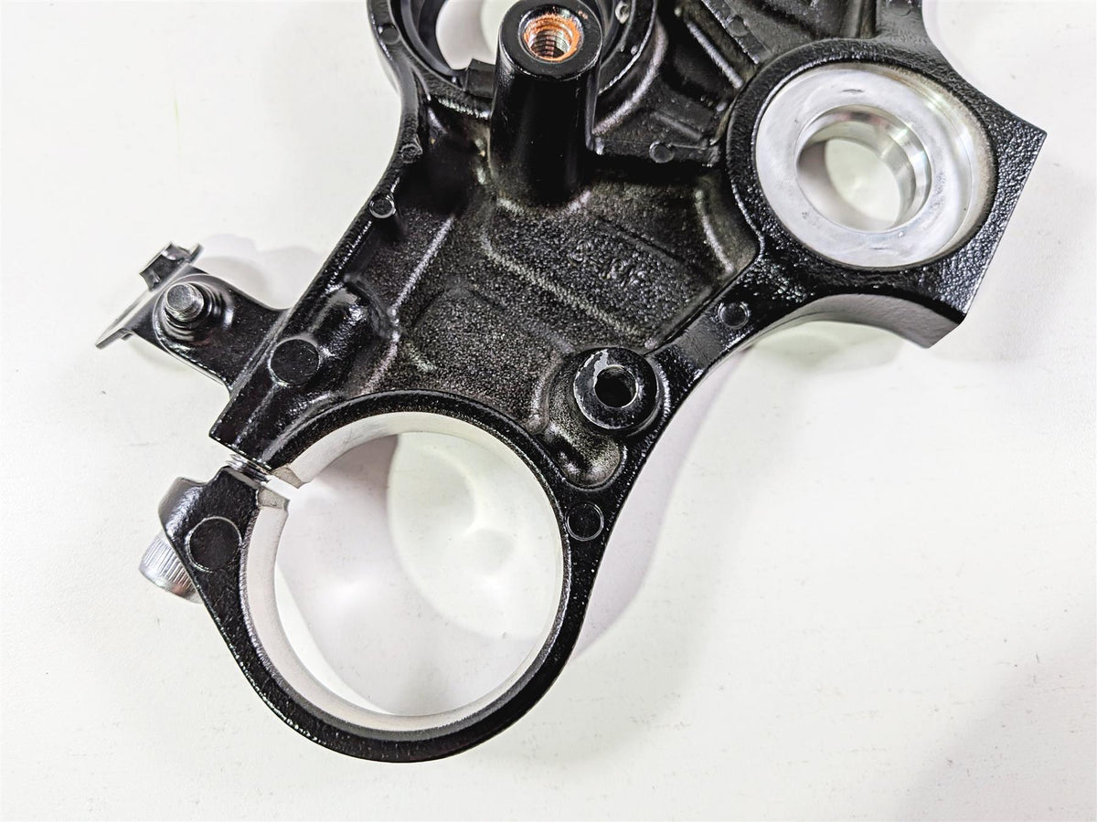 2025 Yamaha YZF R7 Black Upper Triple Tree Steering Clamp BEB-23435-01-00 {{ shop.shopifyCountryName }} - Mototech271