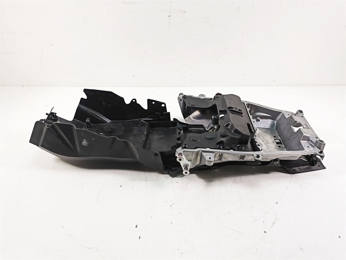 2018 Kawasaki ZX1002 Ninja H2 SX Subframe Sub Frame & Inner Fender 32160-0960 {{ shop.shopifyCountryName }} - Mototech271