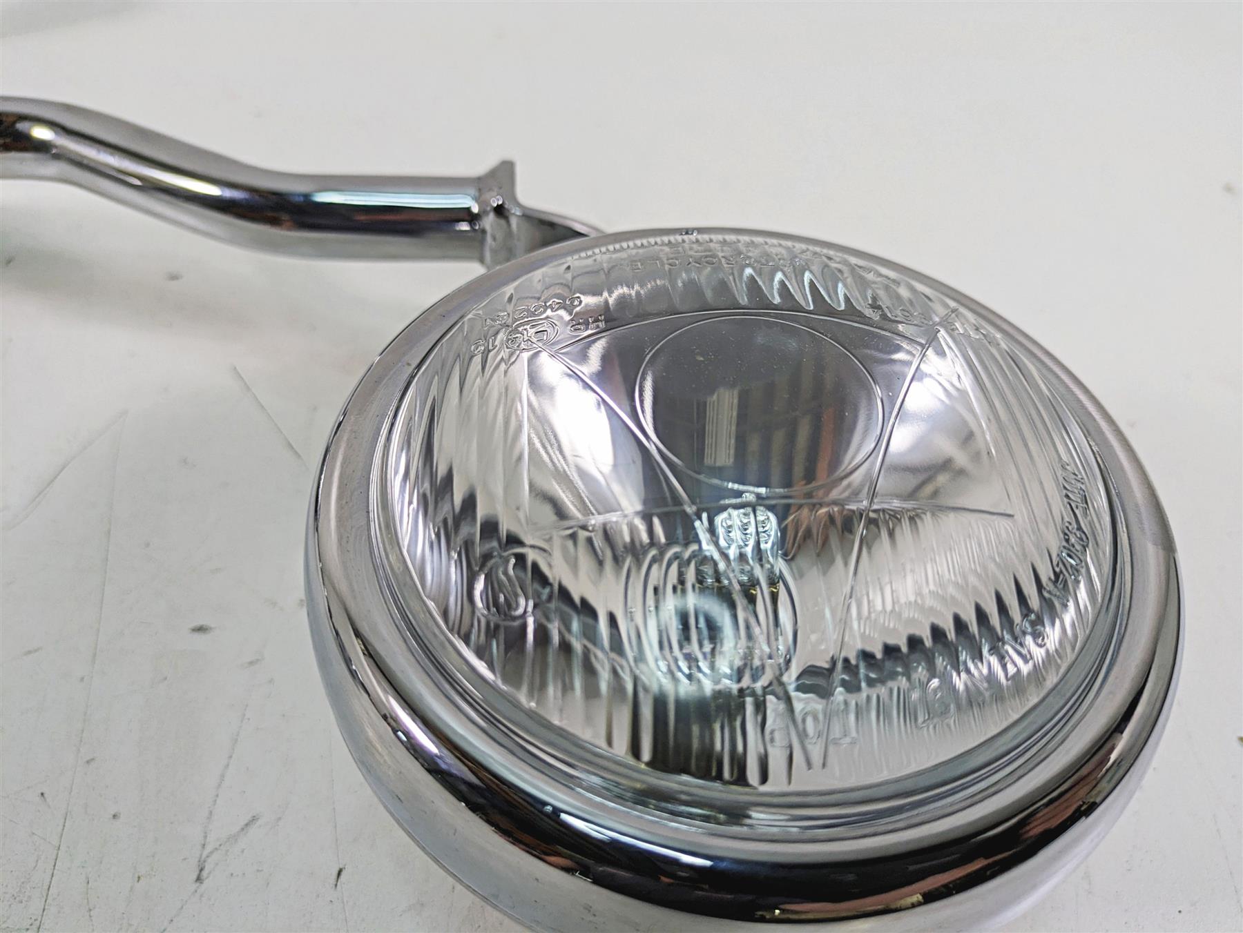 2011 Triumph America Auxiliary Lamps Spotlight Spot Light Bar A9830007 {{ shop.shopifyCountryName }} - Mototech271