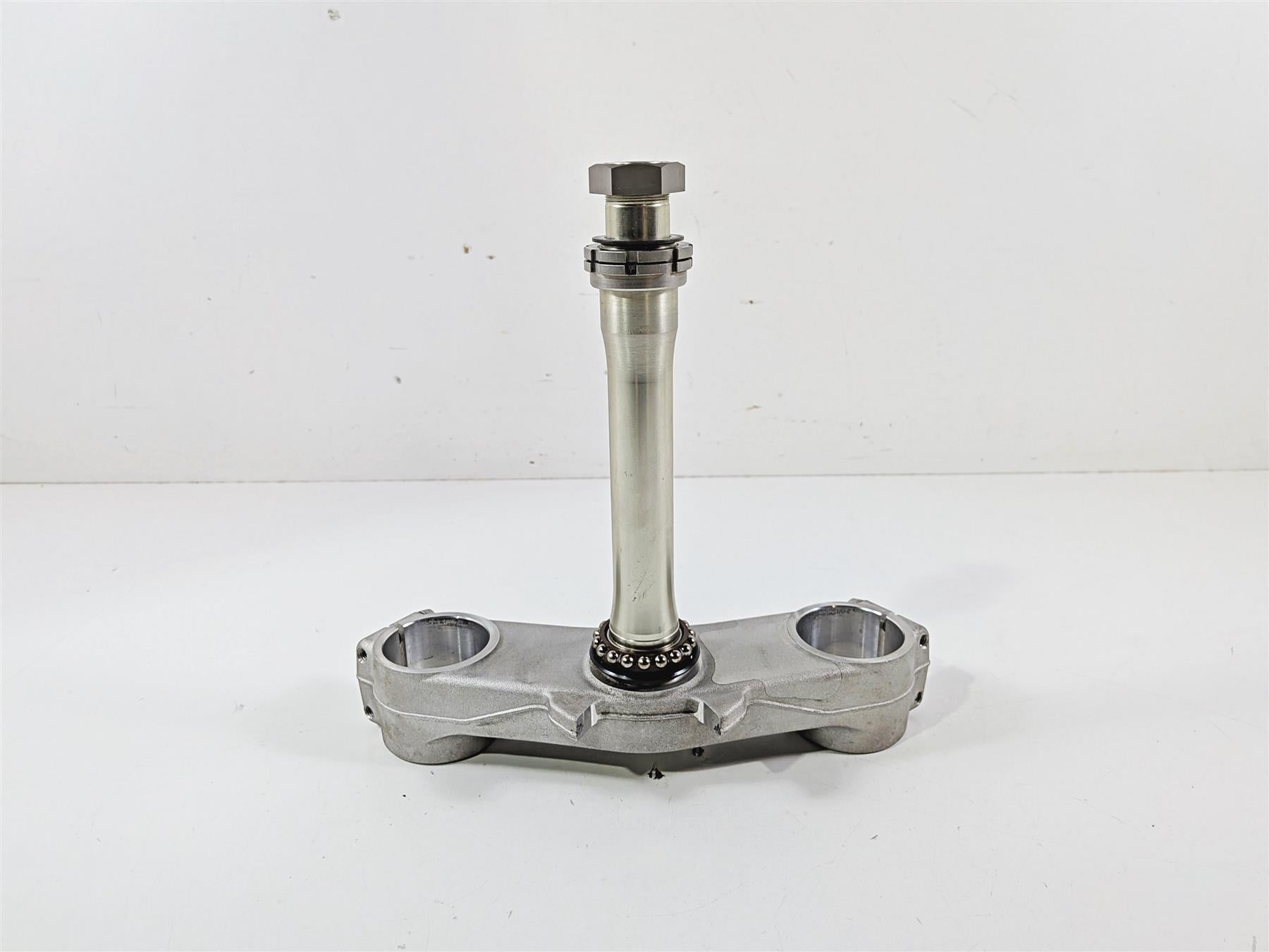 2022 Kawasaki ZX10R ZX1000 Ninja Lower Triple Tree Steering Clamp 44037-0198 {{ shop.shopifyCountryName }} - Mototech271