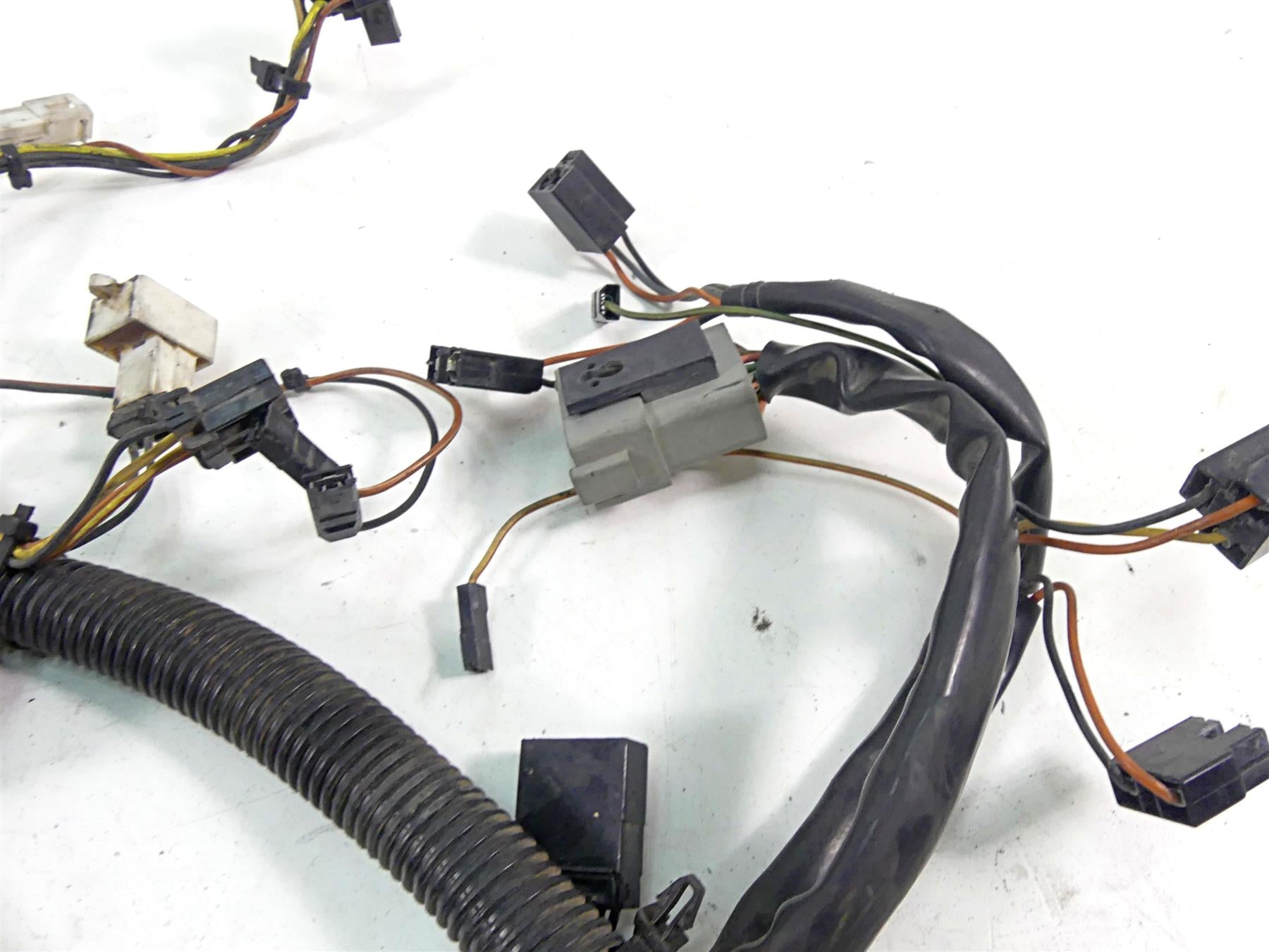 2002 Harley Touring FLHTC Electra Glide Front Wiring Harness -For Parts 70232-02 {{ shop.shopifyCountryName }} - Mototech271