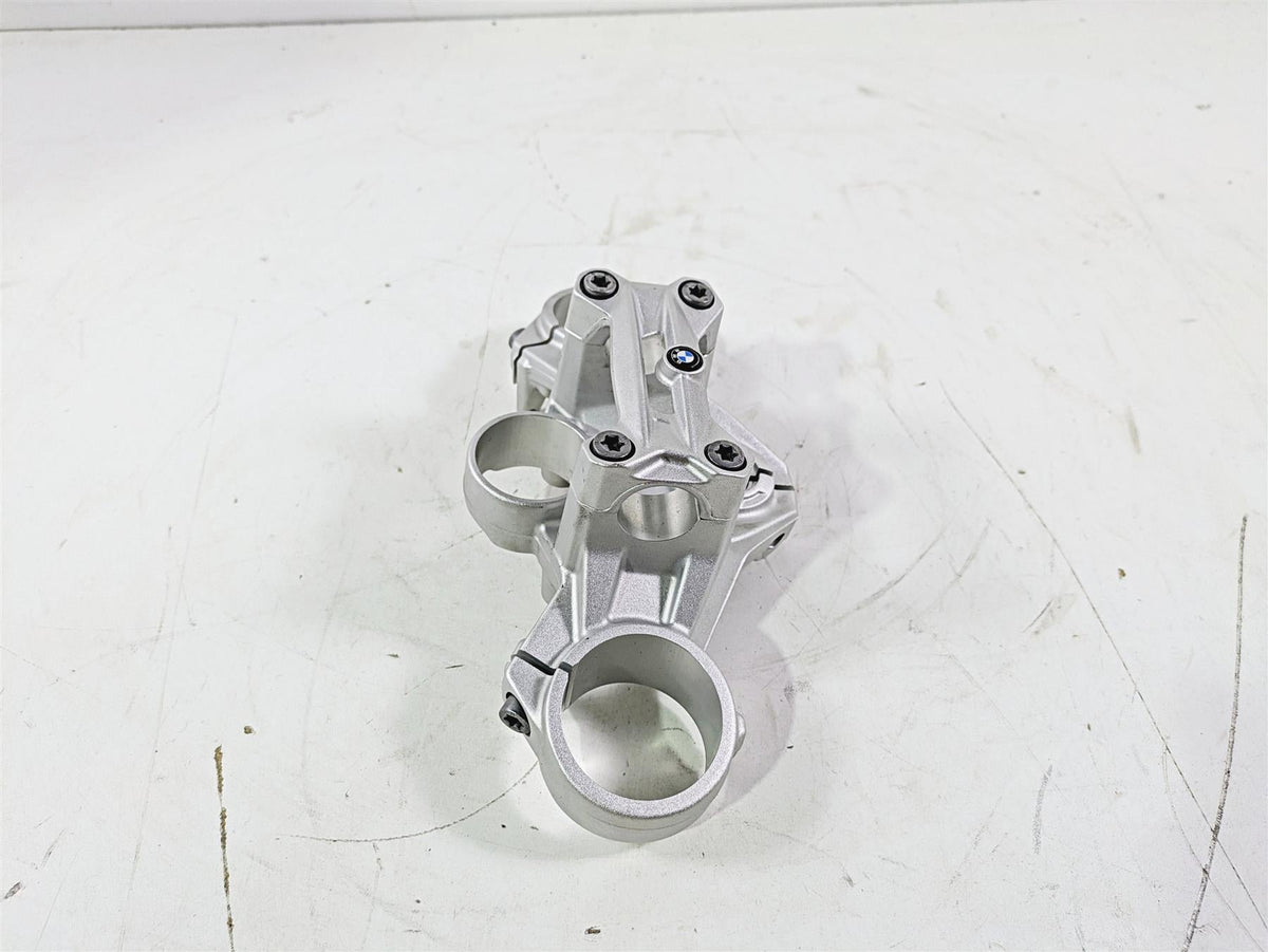 2016 BMW F800R K73 Upper Triple Tree Steering Clamp 8546421 32418546421 {{ shop.shopifyCountryName }} - Mototech271