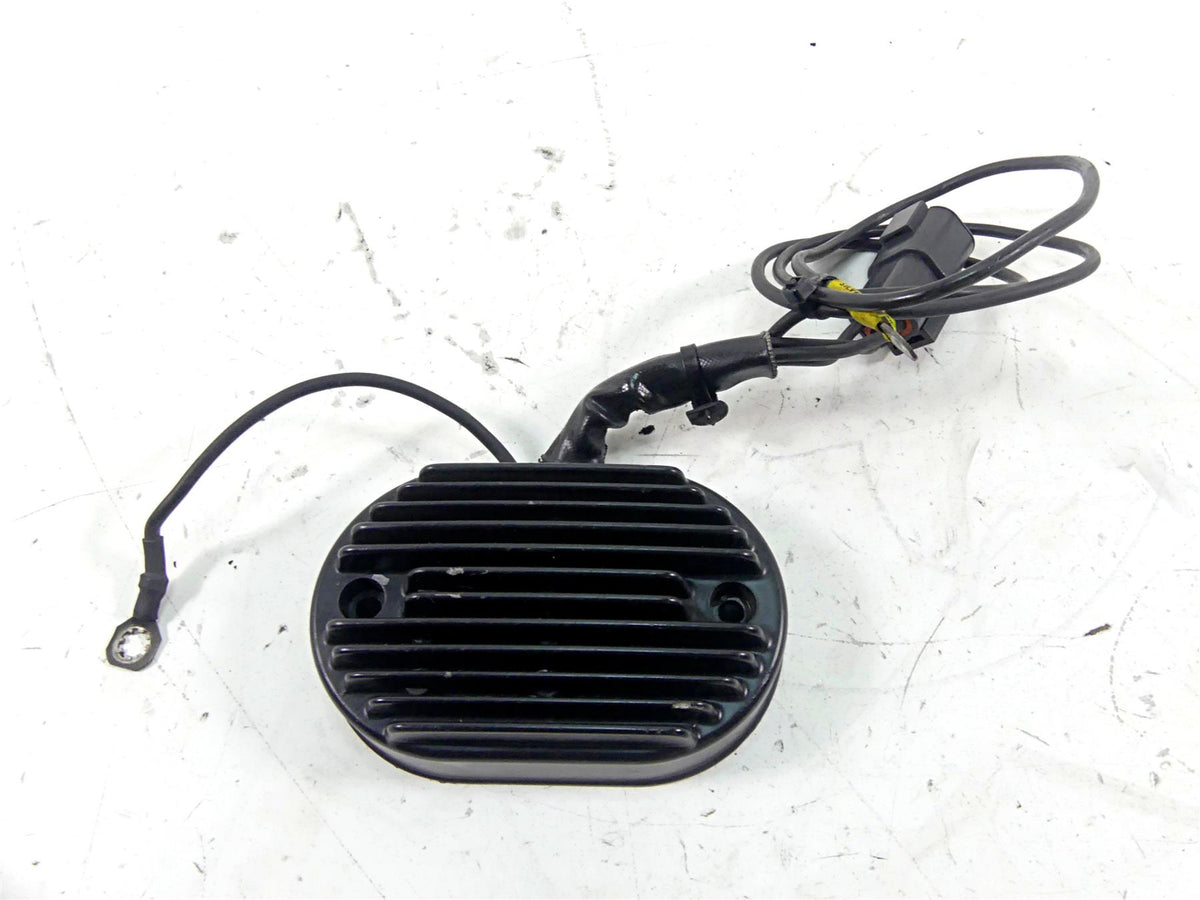 2006 Harley Softail FXSTSI Springer Rectifier Voltage Regulator 74540-01 {{ shop.shopifyCountryName }} - Mototech271