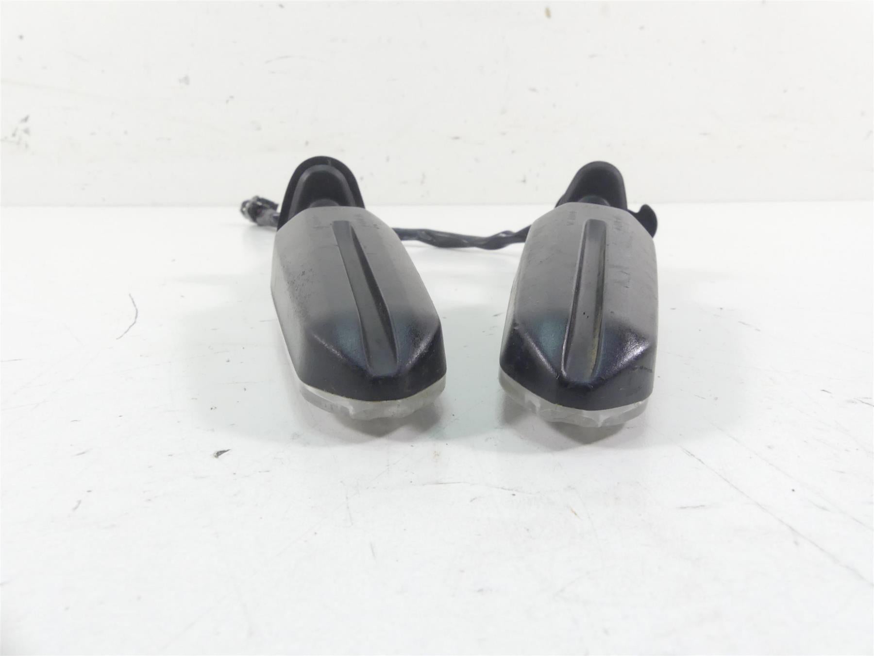 2022 Yamaha MT09 FZ09 Front Turn Signal Blinker Set B7N-83310-10-00 {{ shop.shopifyCountryName }} - Mototech271