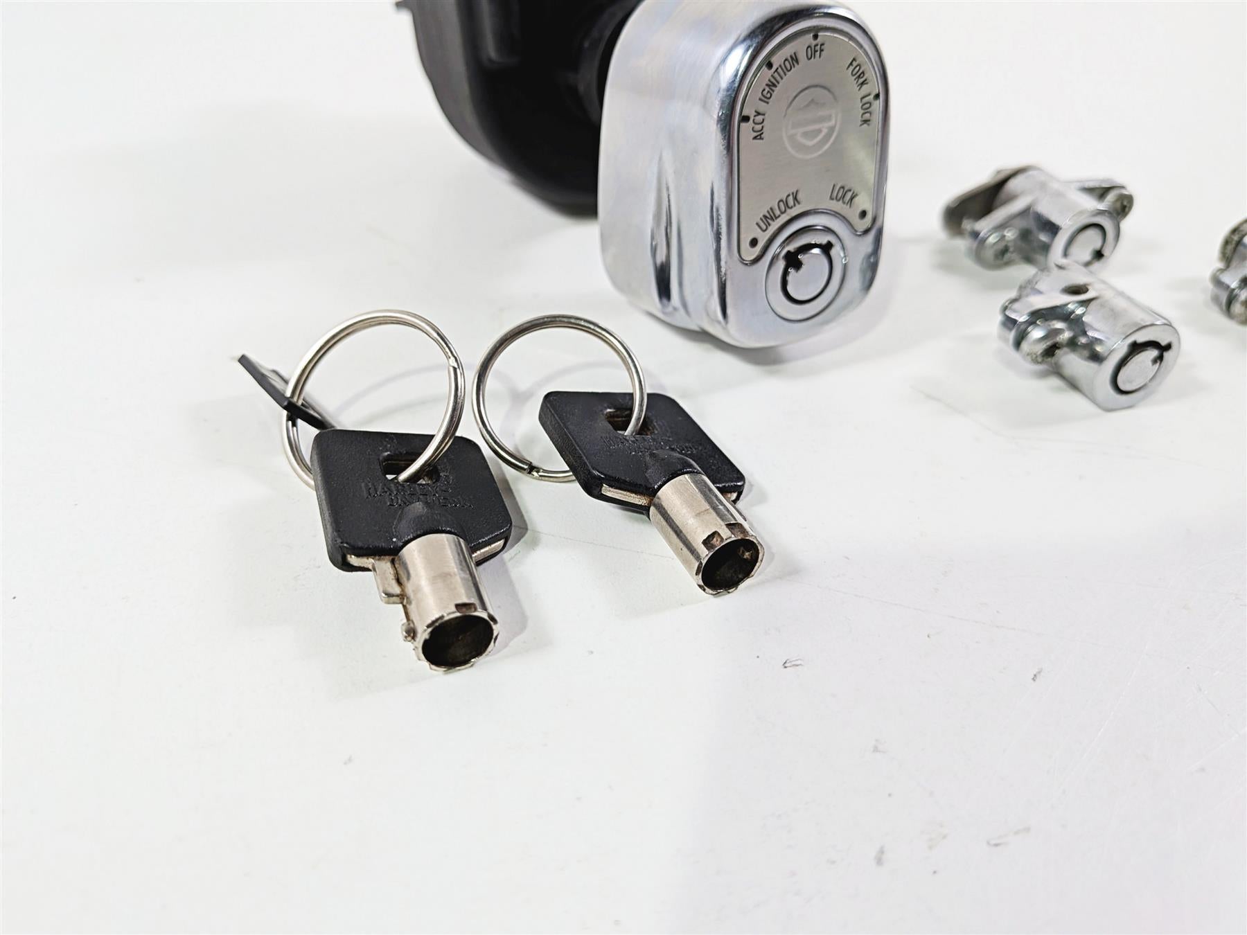 2014 Harley Touring FLHTK Electra Glide Ignition Switch Key Lock Set 71400012B-Mototech271