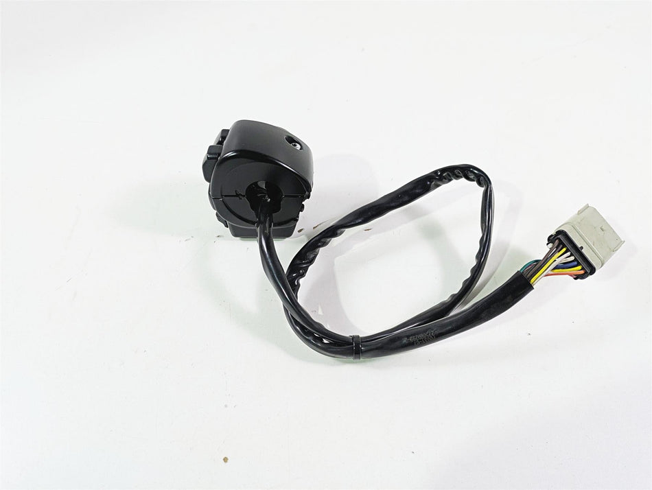 2009 Harley Touring FLHX Street Glide Left Hand Blinker Control Switch 71682-06A {{ shop.shopifyCountryName }} - Mototech271