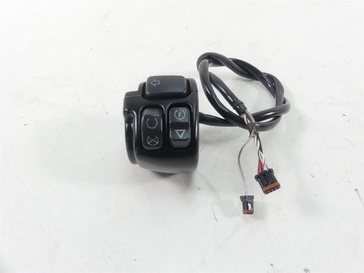 2019 Harley Softail FXBB Street Bob Right Hand Start Control Switch 71500462 {{ shop.shopifyCountryName }} - Mototech271