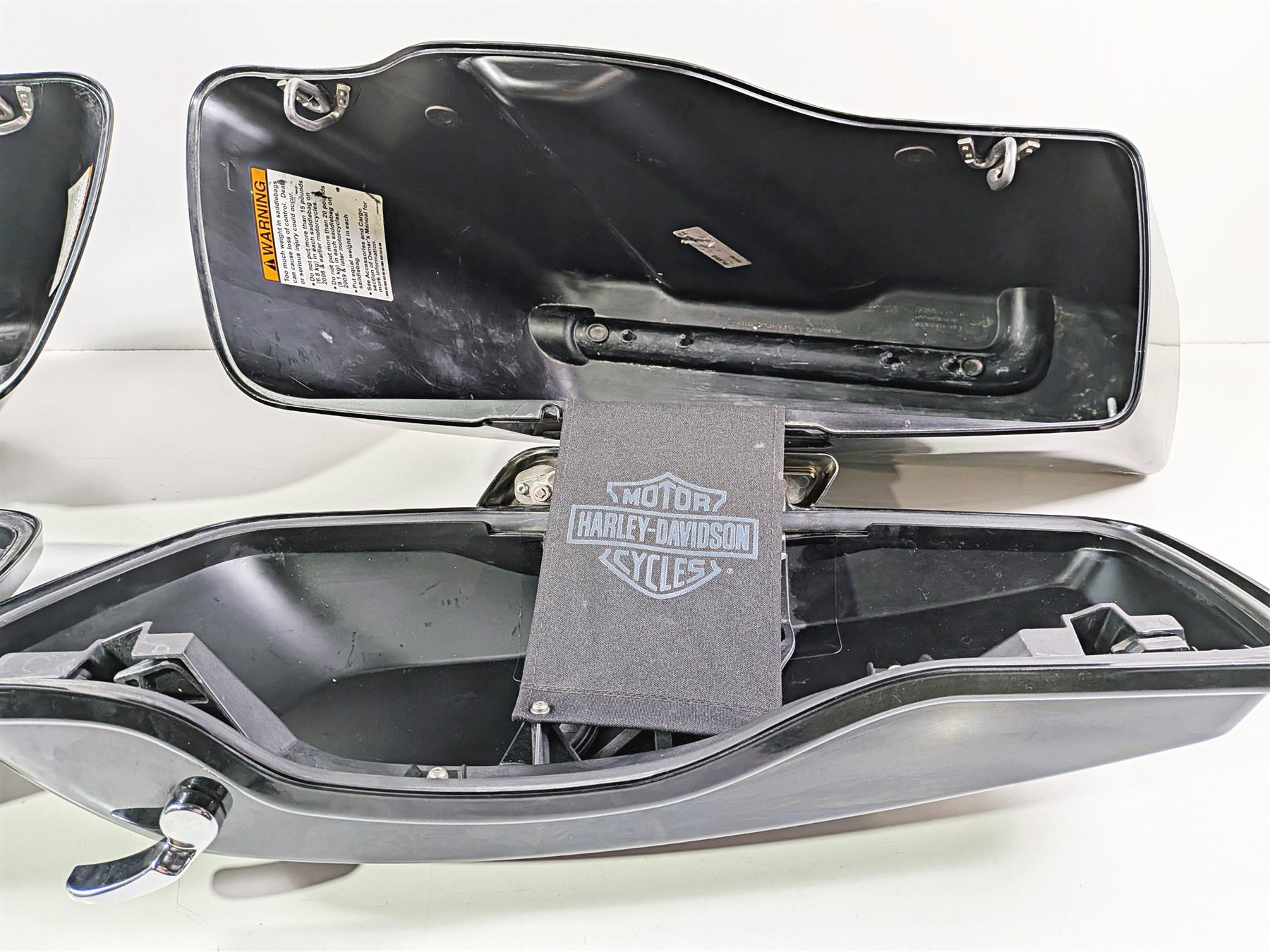 2018 Harley Touring FLHTCU Electra Glide Saddlebag Saddle Bag Set 90200412-Mototech271