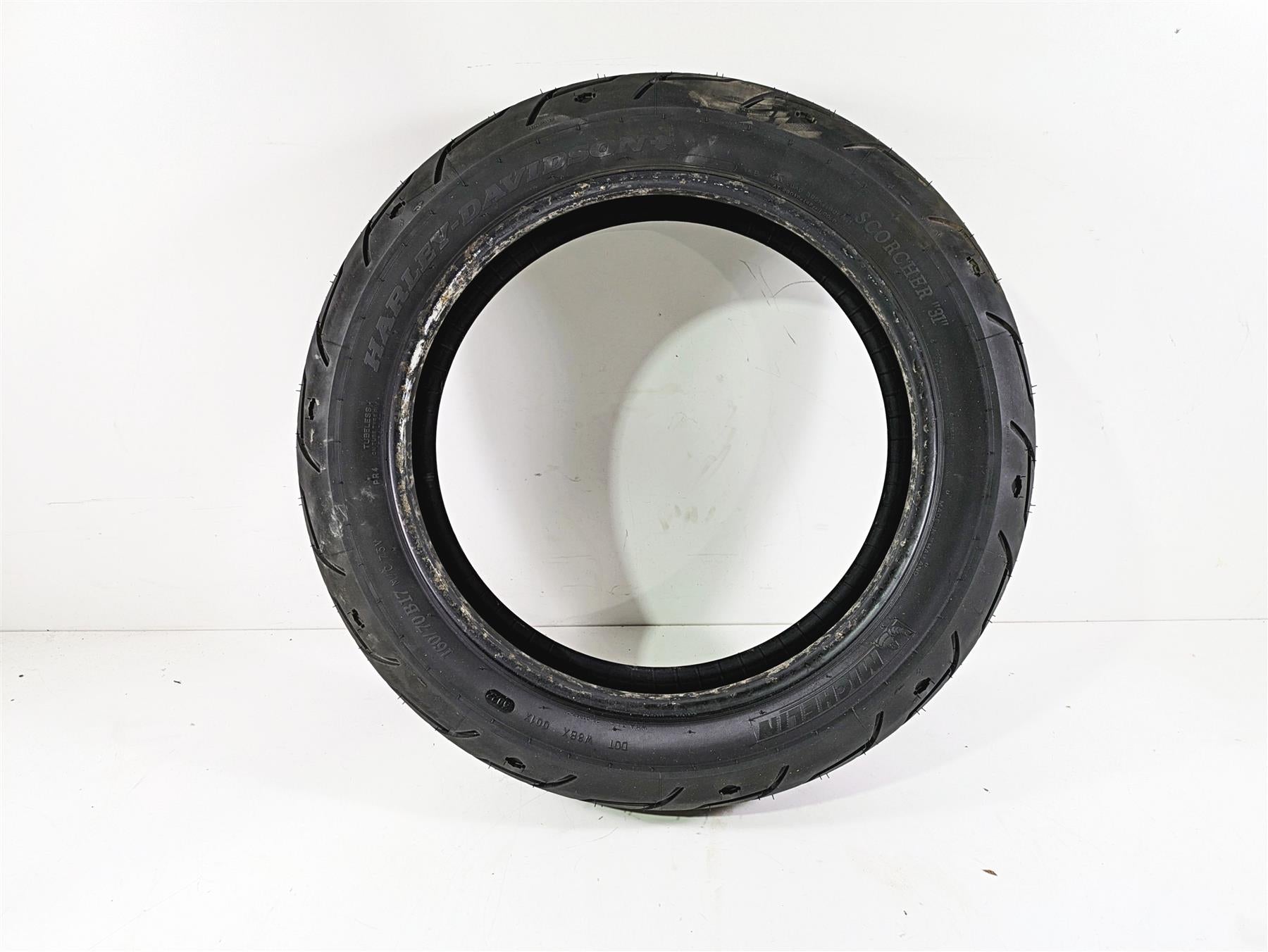 Used Motorcycle Tire Michelin Scorcher 31 160/70B17 825755 {{ shop.shopifyCountryName }} - Mototech271
