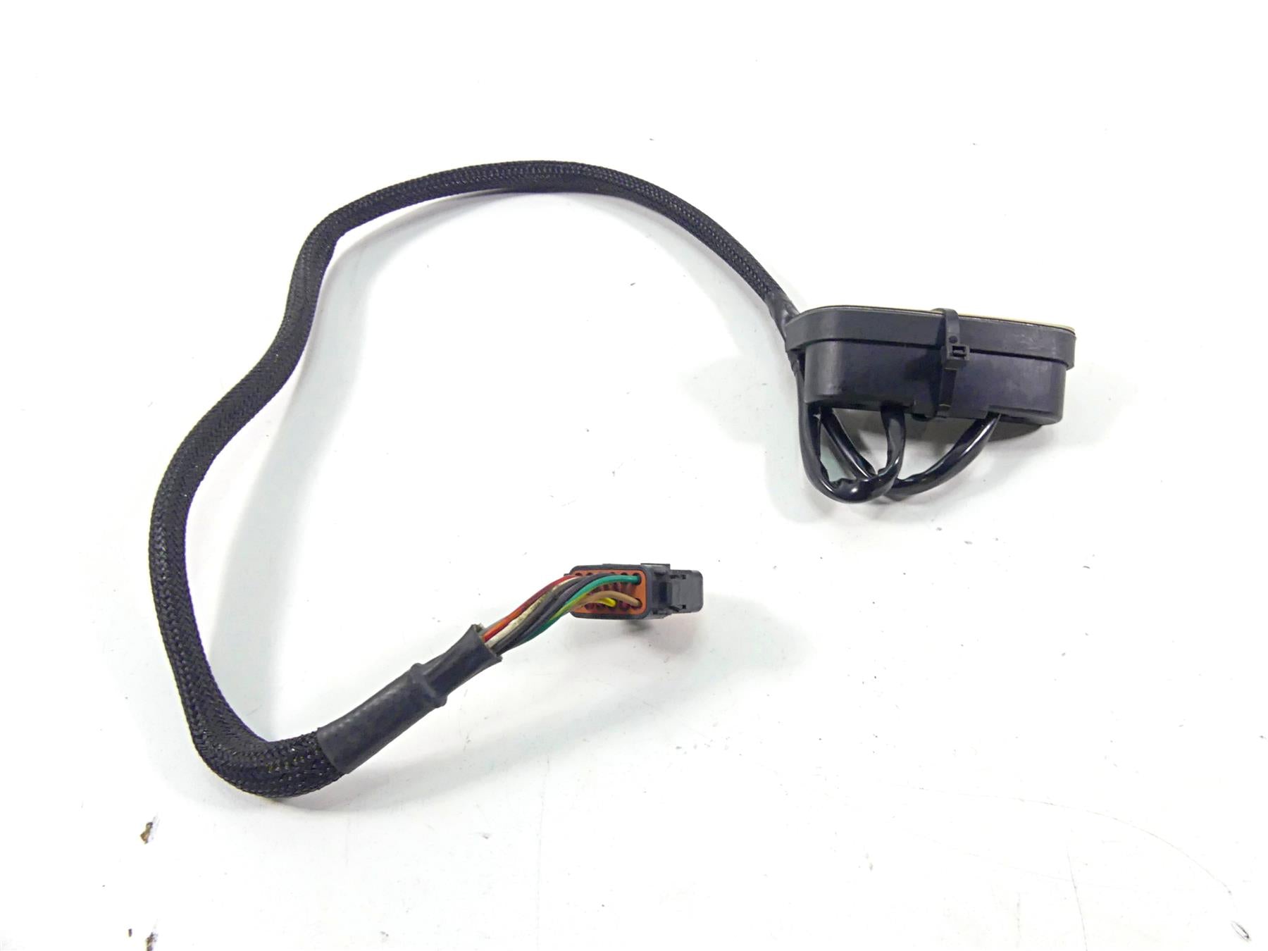 2005 Harley VRSCSE CVO V-Rod Tank Cover Console Instrument Lights 69239-05A {{ shop.shopifyCountryName }} - Mototech271