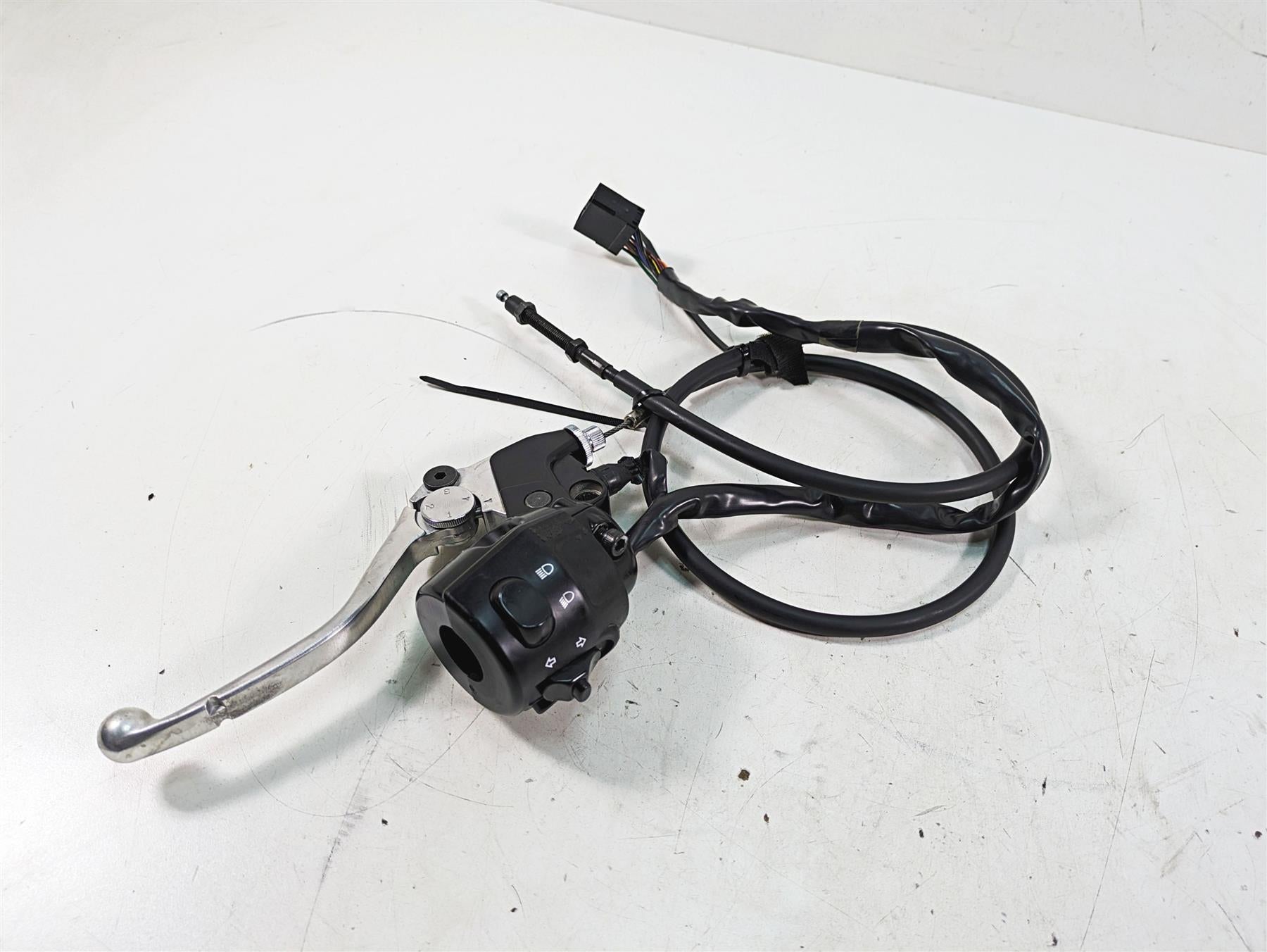 2011 Triumph America Clutch Perch Turn Signal Control Switch Set T2046023 {{ shop.shopifyCountryName }} - Mototech271