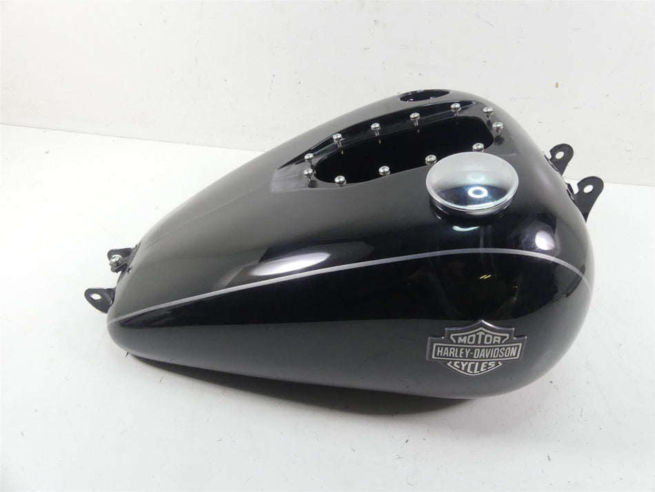 2010 Harley FXDWG Dyna Wide Glide Fuel Gas Petrol Tank - Dented 61593-10 {{ shop.shopifyCountryName }} - Mototech271