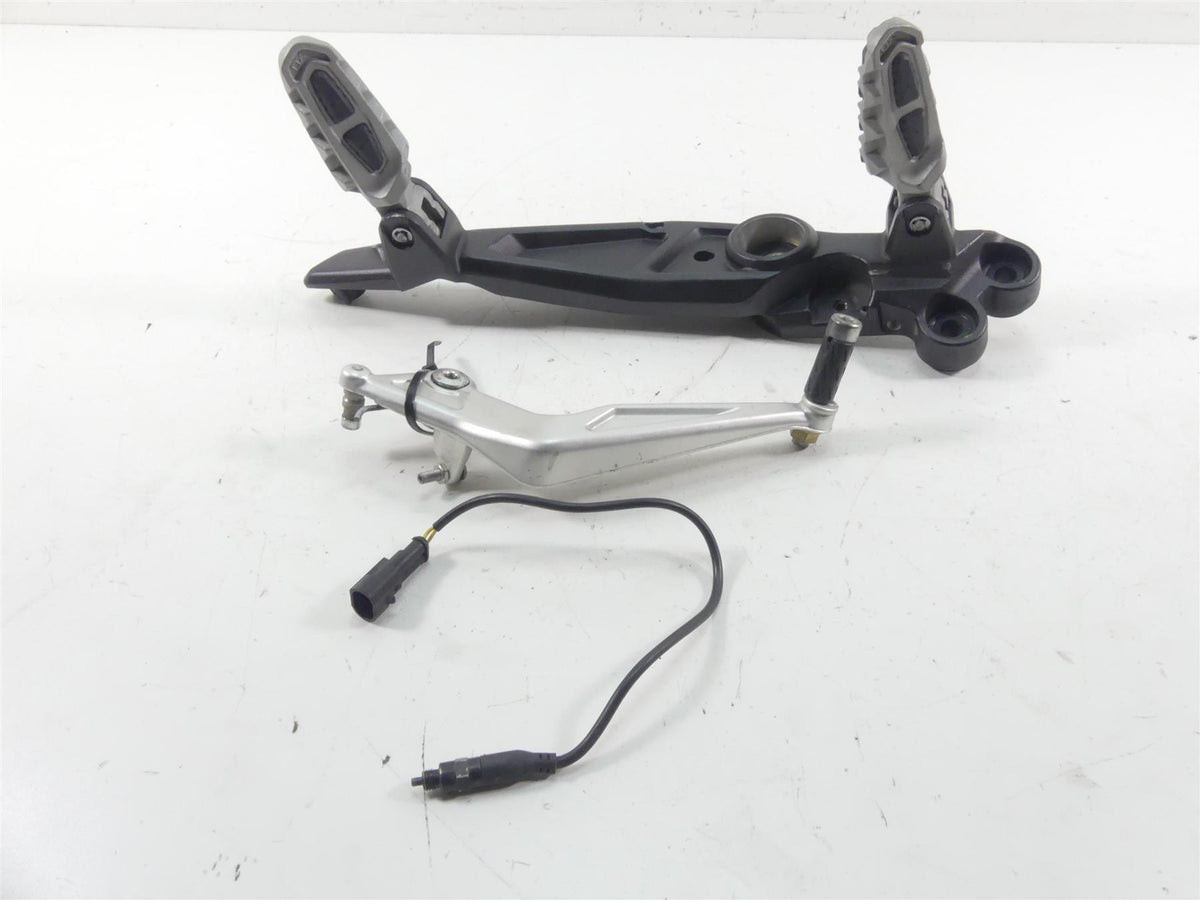 2018 Ducati Hypermotard 939 SP Right Footpeg Bracket Brake Pedal Set 82412101CA {{ shop.shopifyCountryName }} - Mototech271