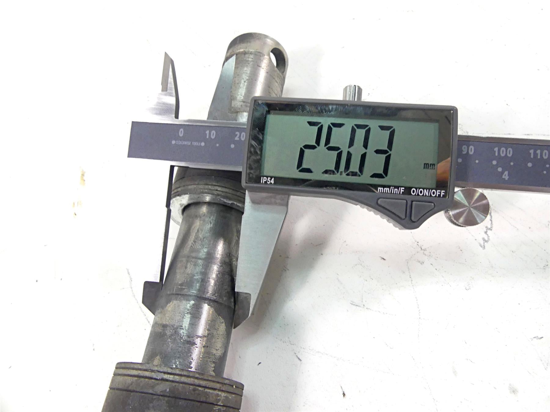 2013 Harley VRSCF Muscle Vrod Front Axle Wheel Spindle 25mm 41628-08 {{ shop.shopifyCountryName }} - Mototech271