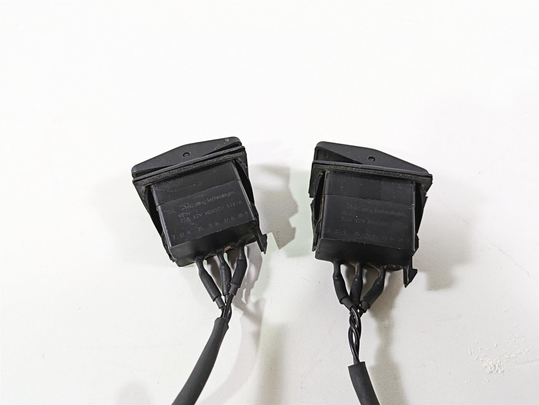2015 Triumph Tiger Explorer XC Heated Seat Heater Switch Set {{ shop.shopifyCountryName }} - Mototech271