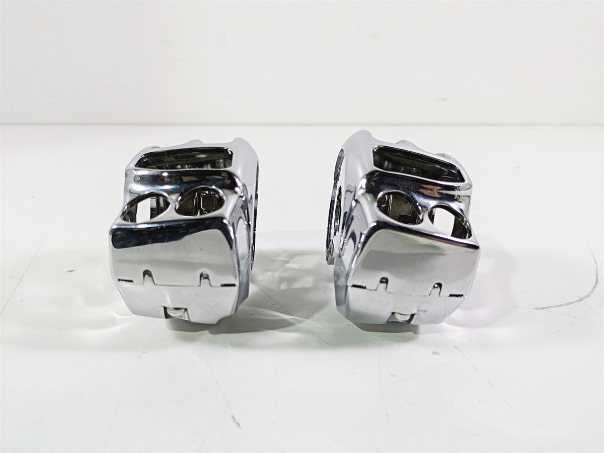 2017 Harley Touring FLHTKSE CVO E-Glide Chrome Control Switch Cover Set 71500341 {{ shop.shopifyCountryName }} - Mototech271