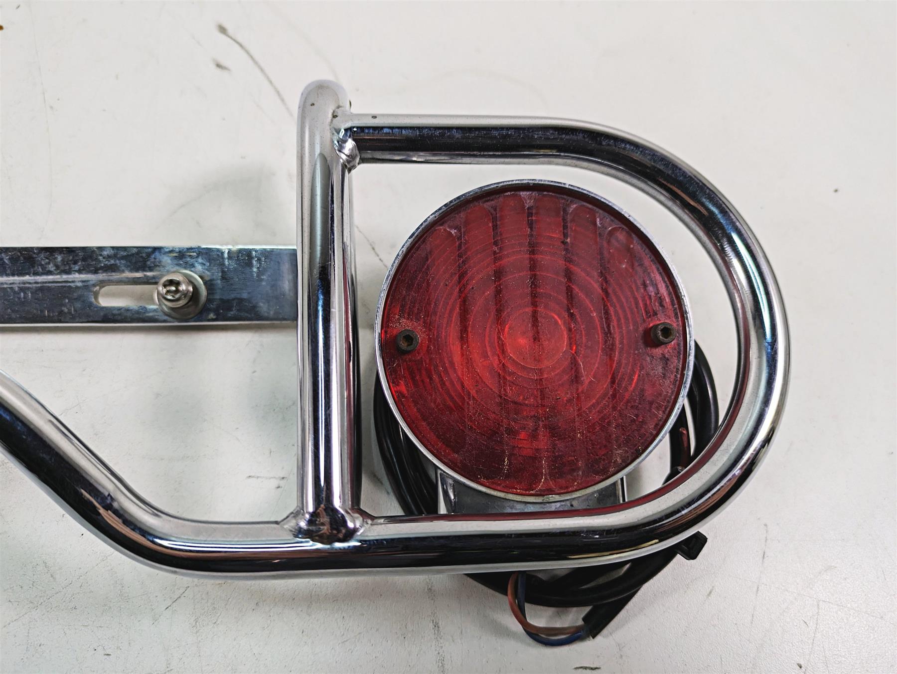 1999 Harley Touring FLHTC Electra Glide Rear Plate Holder Light Bar 68230-97 {{ shop.shopifyCountryName }} - Mototech271
