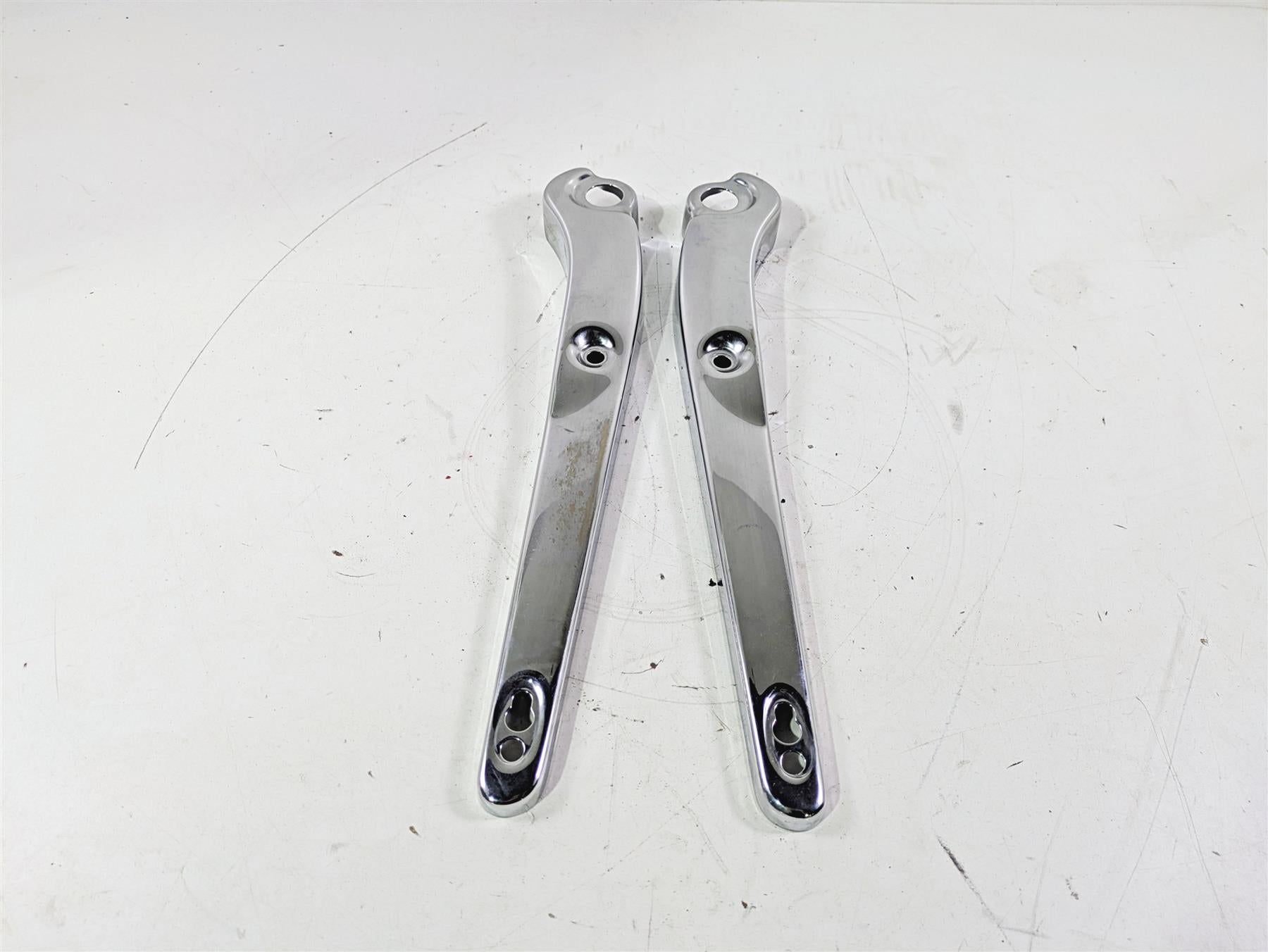 2011 Harley FXDC Dyna Super Glide Rear Fender Struts Braces 59138-06A 59171-06A {{ shop.shopifyCountryName }} - Mototech271