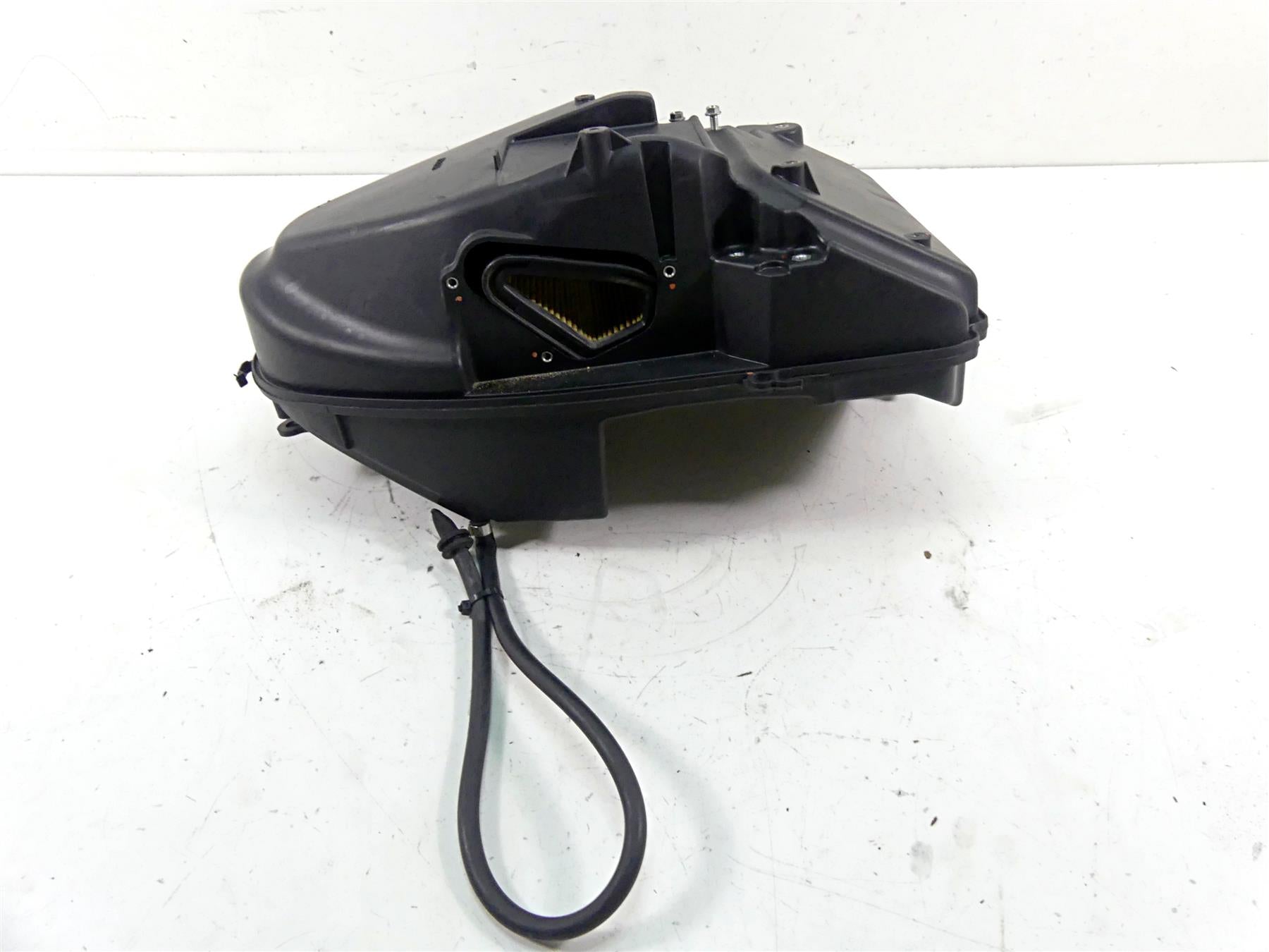 2013 Ducati Diavel Red Air Cleaner Breather Filter Box 44211991B {{ shop.shopifyCountryName }} - Mototech271