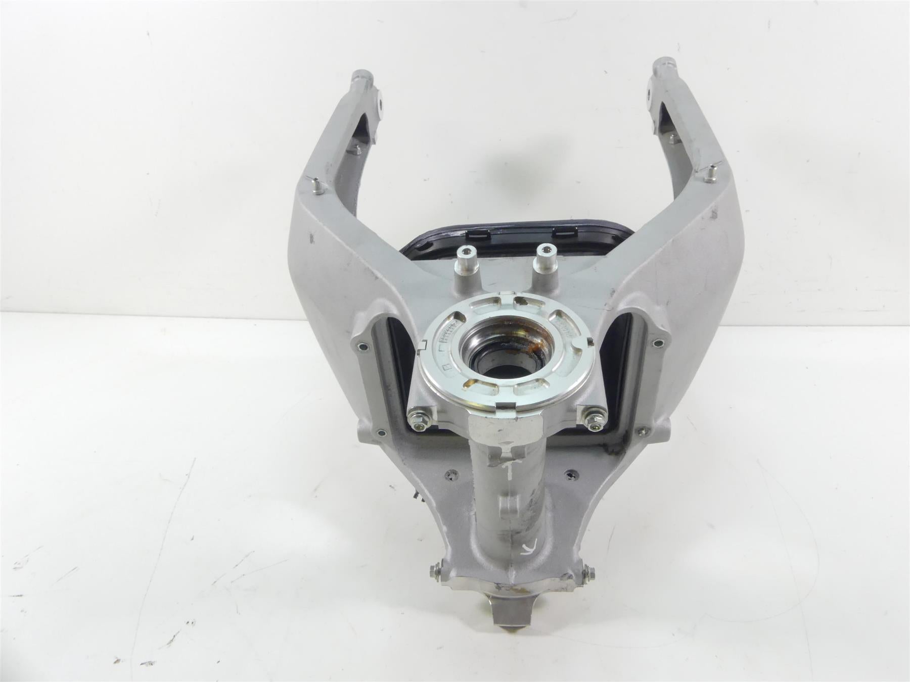 2018 Ducati Panigale 1100 V4 S Frame Chassis - Read With Texas Salvage Title 47023032CA 47023201AA {{ shop.shopifyCountryName }} - Mototech271