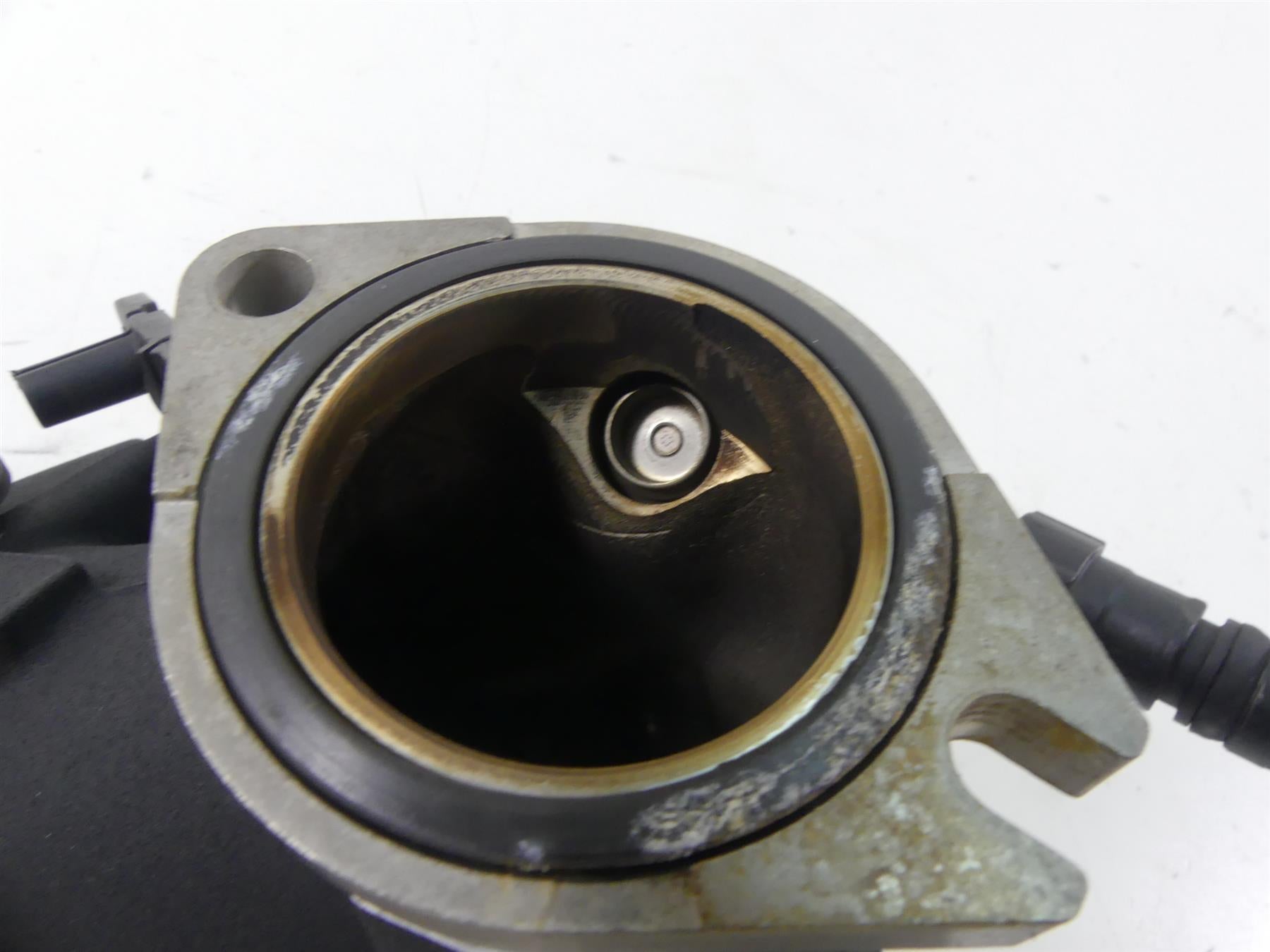 2007 Harley Touring FLHTCU SE CVO Electra Glide Throttle Body Bodies 27708-06B {{ shop.shopifyCountryName }} - Mototech271