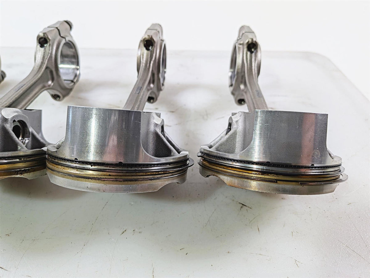2016 Aprilia RSV 1100 Tuono V4 Factory Piston & Connecting Rod Set B045842 {{ shop.shopifyCountryName }} - Mototech271