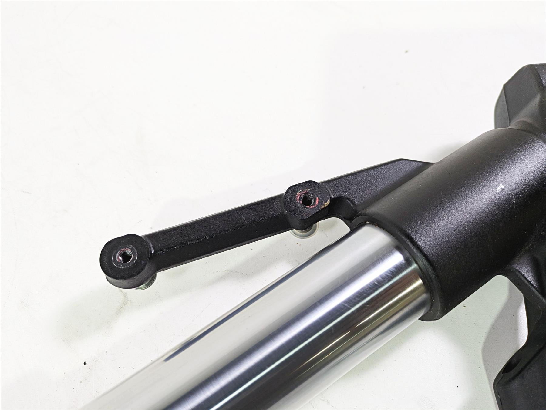 2013 Ducati Hyperstrada 821 Right Front Fork Leg - No Leaks 34420521A {{ shop.shopifyCountryName }} - Mototech271