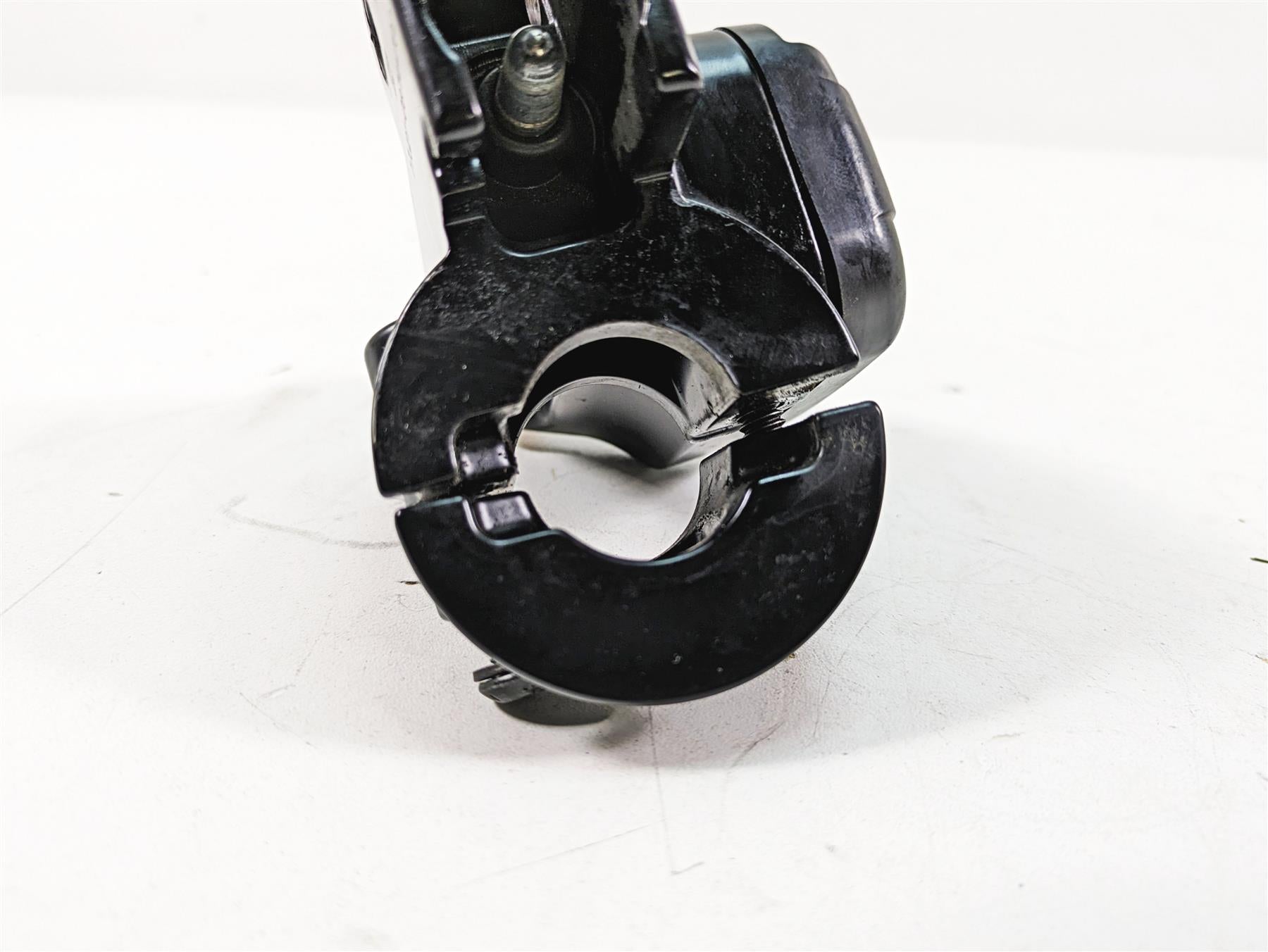 2018 Harley Touring FLHXSE CVO Street Glide Clutch Master Cylinder 37200343C {{ shop.shopifyCountryName }} - Mototech271