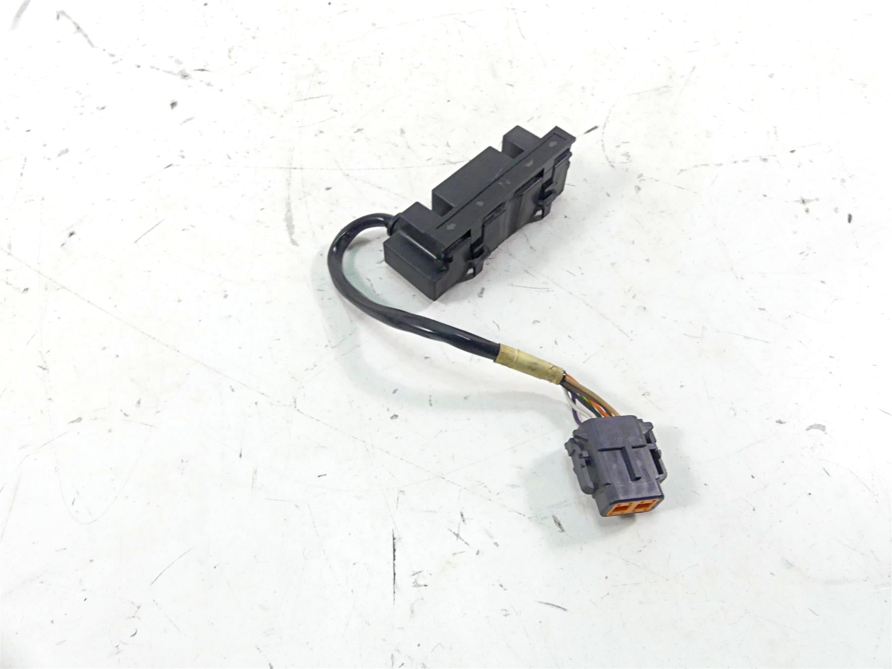 2006 Harley Softail FXSTSI Springer Indicator Instrument Lights 68113-99C {{ shop.shopifyCountryName }} - Mototech271