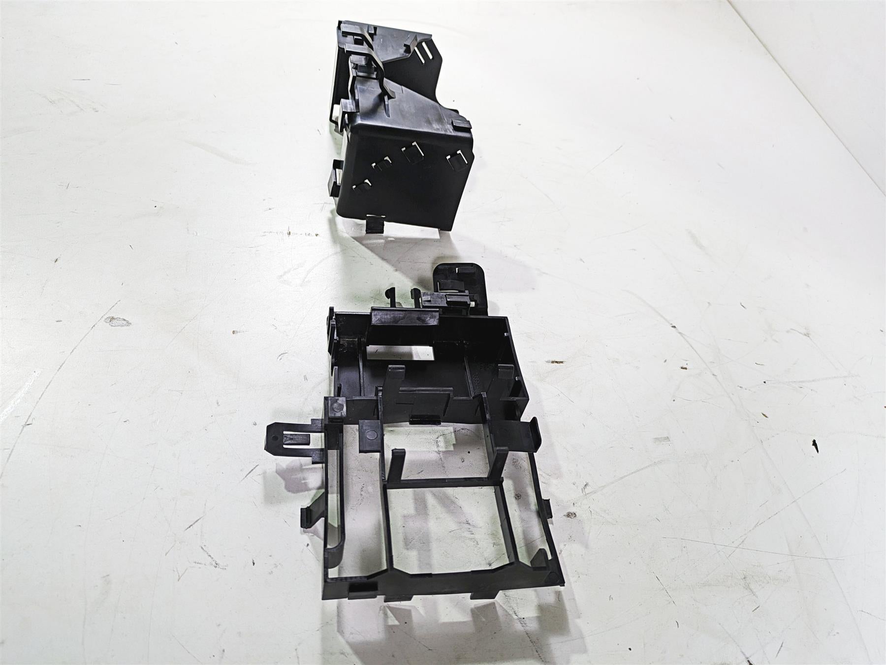 2013 Harley VRSCDX Night Rod Sp All Electric Plastic Holder In Set 70394-07 {{ shop.shopifyCountryName }} - Mototech271