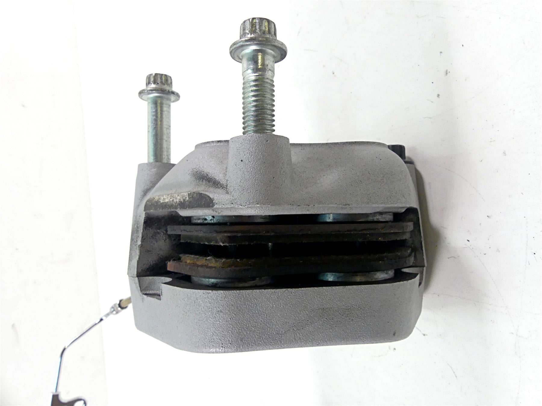 2007 Harley Touring FLHRSE CVO Road King Front Brake Caliper Set 44382-99C {{ shop.shopifyCountryName }} - Mototech271