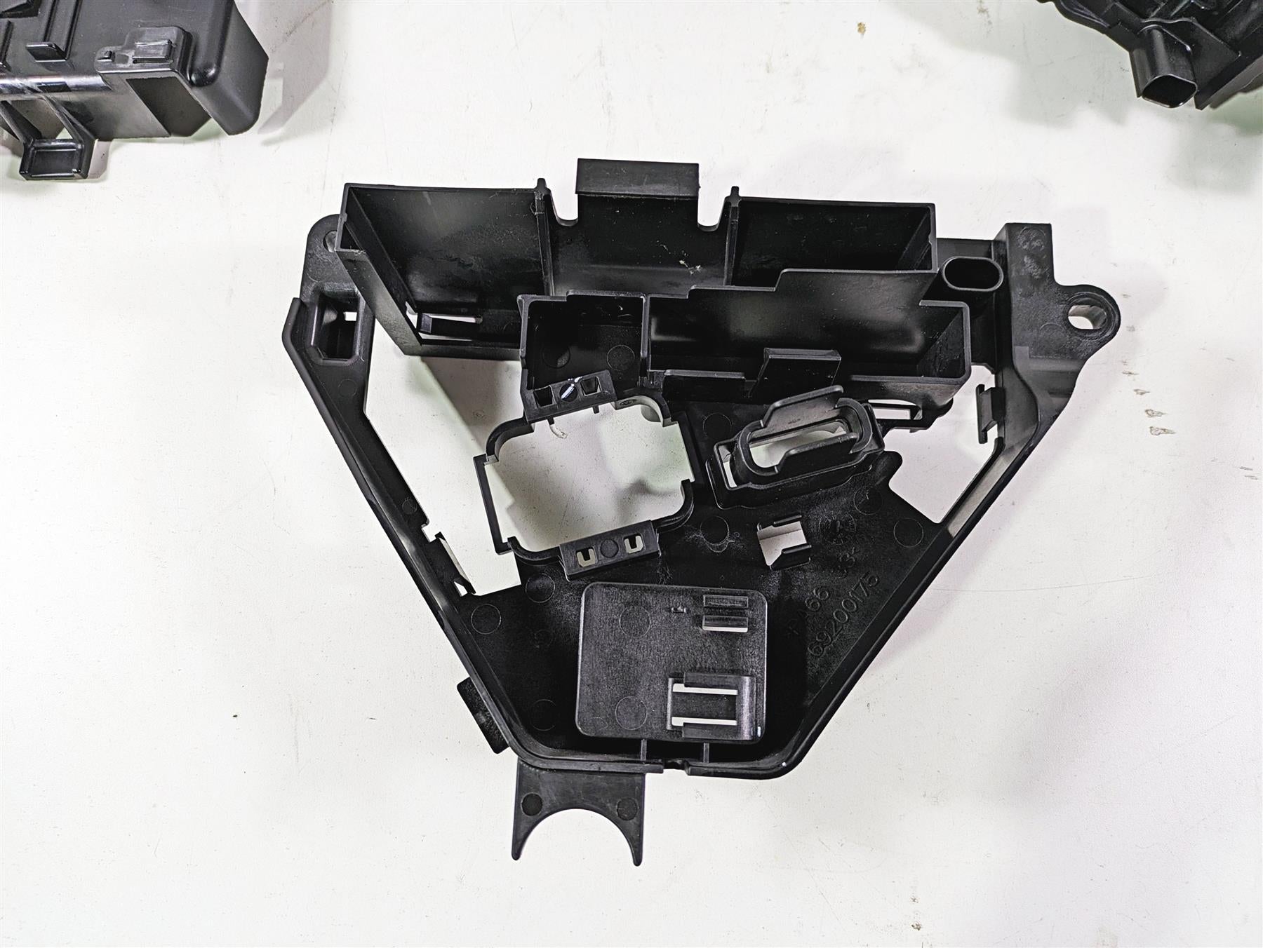 2020 Harley Touring FLHT Electra Glide Battery Tray & Electrical Holder 66000010 {{ shop.shopifyCountryName }} - Mototech271