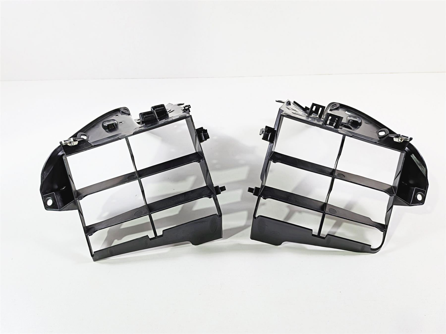 2023 BMW R1250RT RTP K52 Right Left Radiator Plastics Scoop Ram Set 46631541735 {{ shop.shopifyCountryName }} - Mototech271