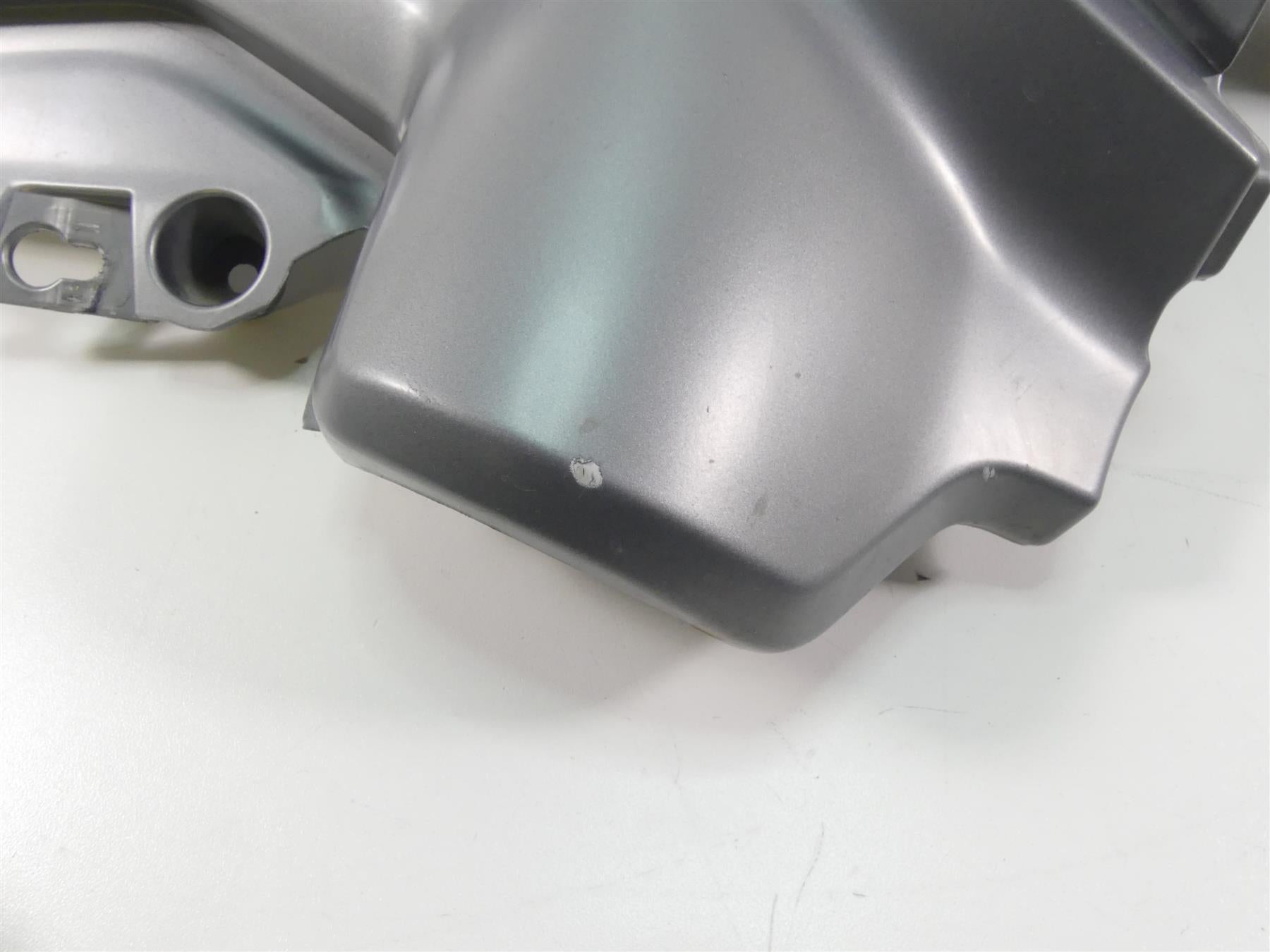 2013 BMW R1200GS GSW K50 Right Tank Side Fairing Cover Cowl 46638533680 {{ shop.shopifyCountryName }} - Mototech271