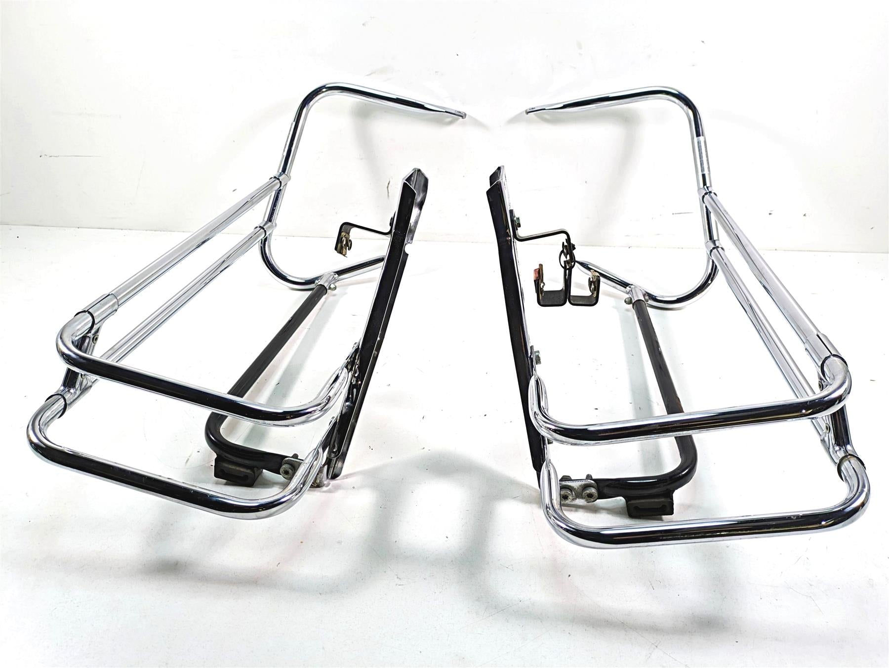 2006 Harley Touring FLHTCUI Electra Glide Saddlebag Guard Rail Set 49172-97 {{ shop.shopifyCountryName }} - Mototech271
