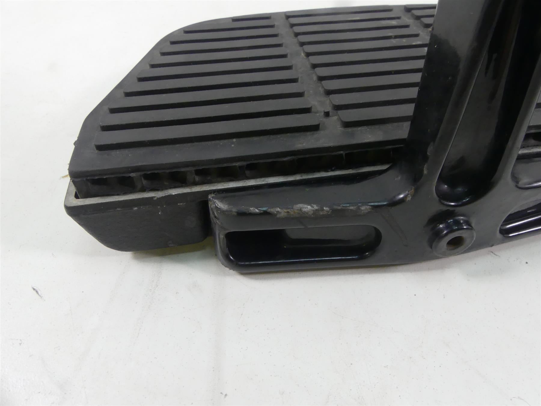 2001 Harley Touring FLHRCI Road King Rear Passenger Floor Board Set 52719-93B {{ shop.shopifyCountryName }} - Mototech271