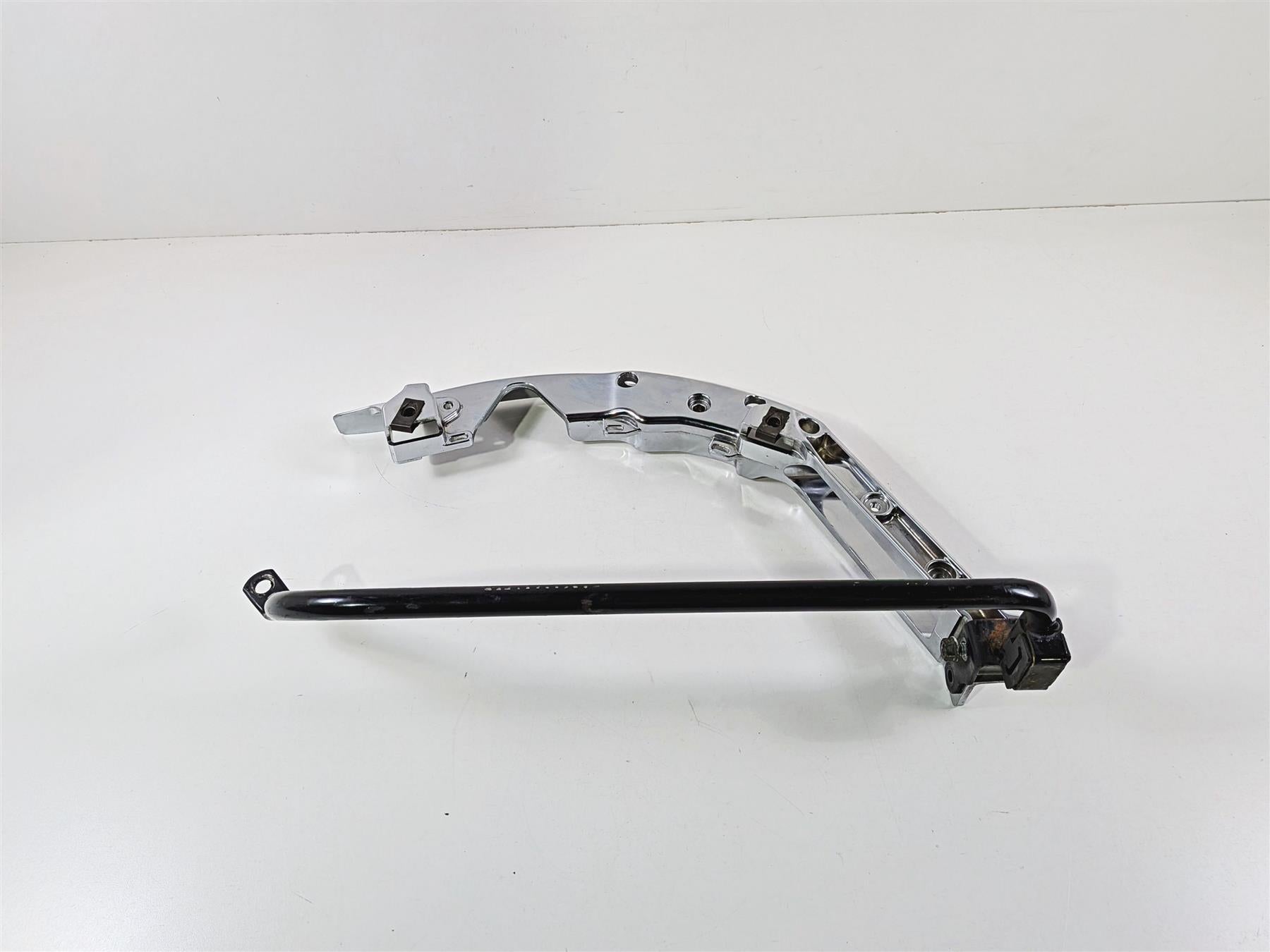 2016 Harley Touring FLHX Street Glide Left Rear Chrome Saddlebag Mount 90200503 {{ shop.shopifyCountryName }} - Mototech271