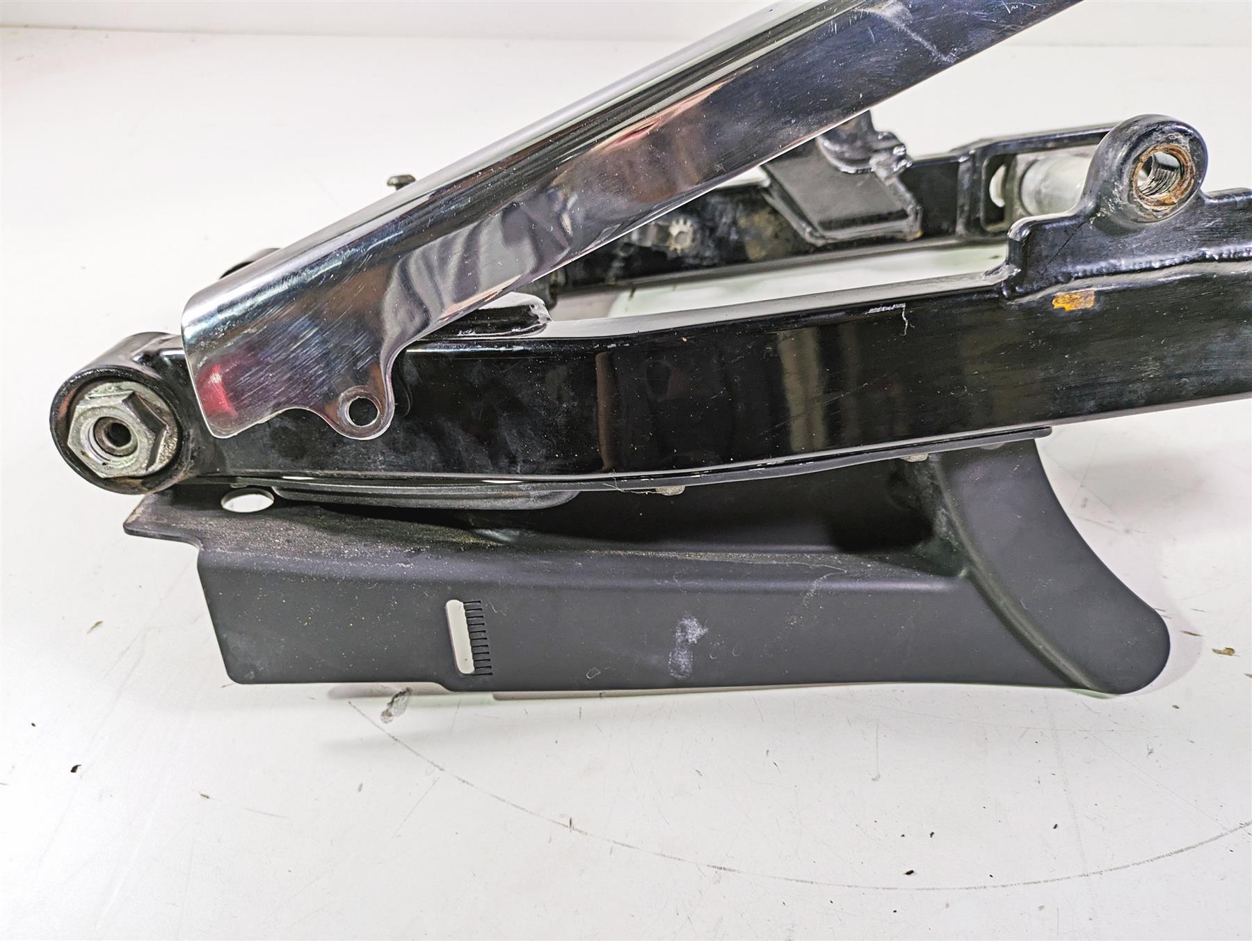 2012 Harley FLD Dyna Switchback Rear Swingarm & Belt Guards 47820-10 {{ shop.shopifyCountryName }} - Mototech271