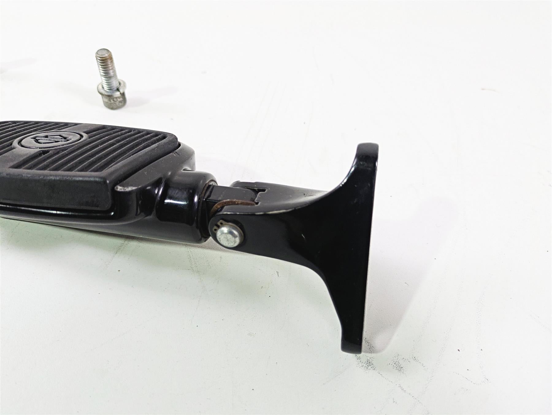 2016 Harley Touring FLHR Road King Rear Passenger Footpeg Set Black 50500146 {{ shop.shopifyCountryName }} - Mototech271