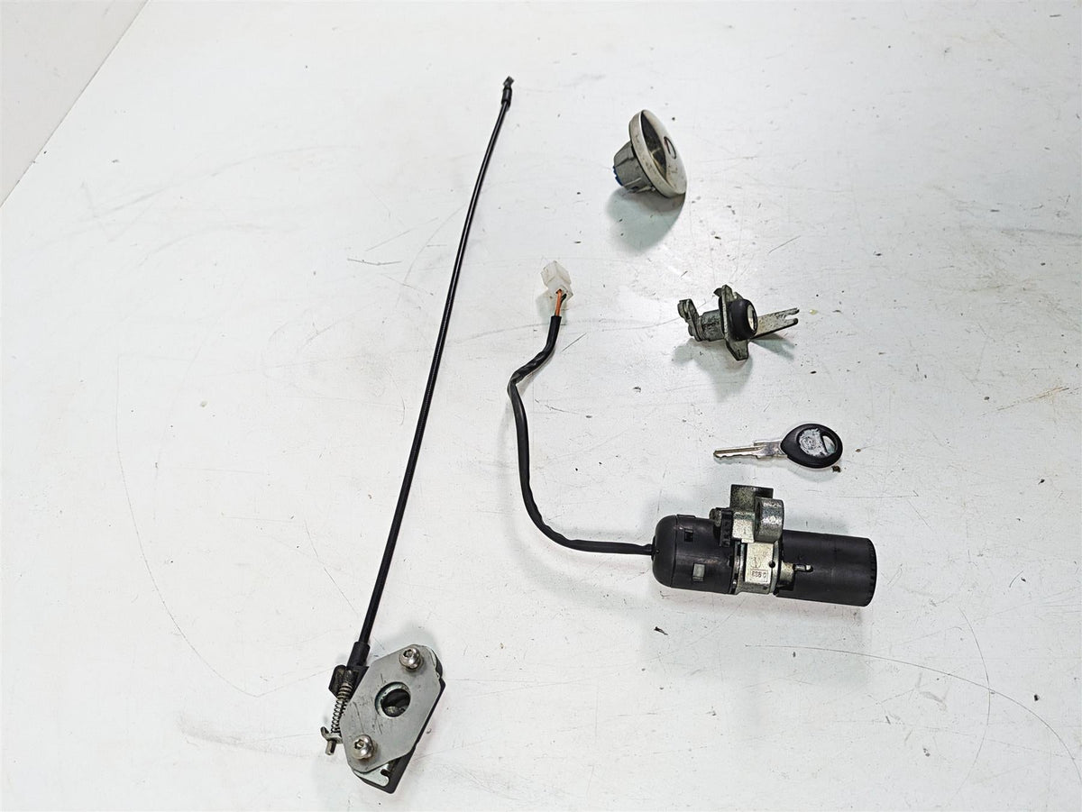 2013 Moto Guzzi V7 750 Stone Ignition Switch Key Lock Set GU32782510 883477 {{ shop.shopifyCountryName }} - Mototech271