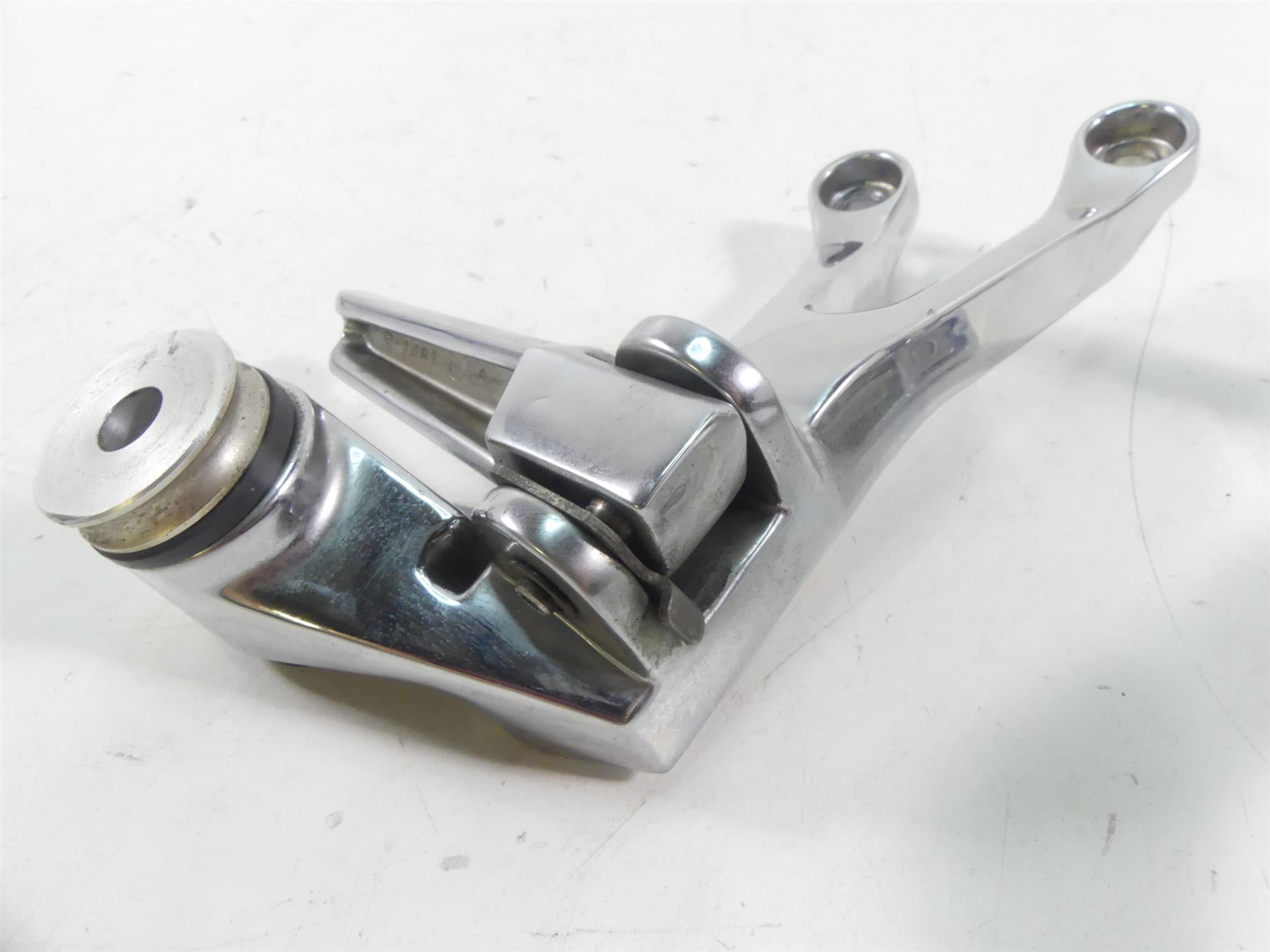 2001 Kawasaki ZX600J2 ZX6R Ninja Chrome Passenger Footpeg Set 35063-0032 {{ shop.shopifyCountryName }} - Mototech271