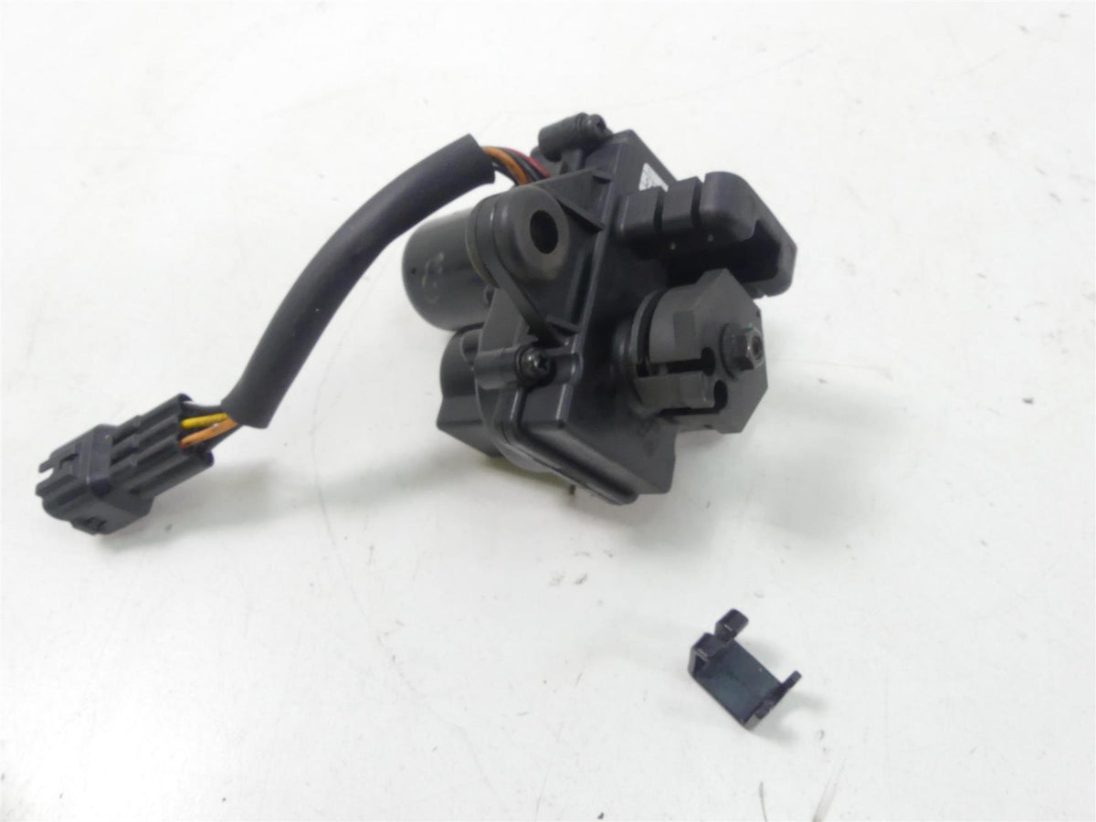2017 Ducati Monster 1200 S Oem Exhaust Rear Header Manifold & Servo 57211632A {{ shop.shopifyCountryName }} - Mototech271