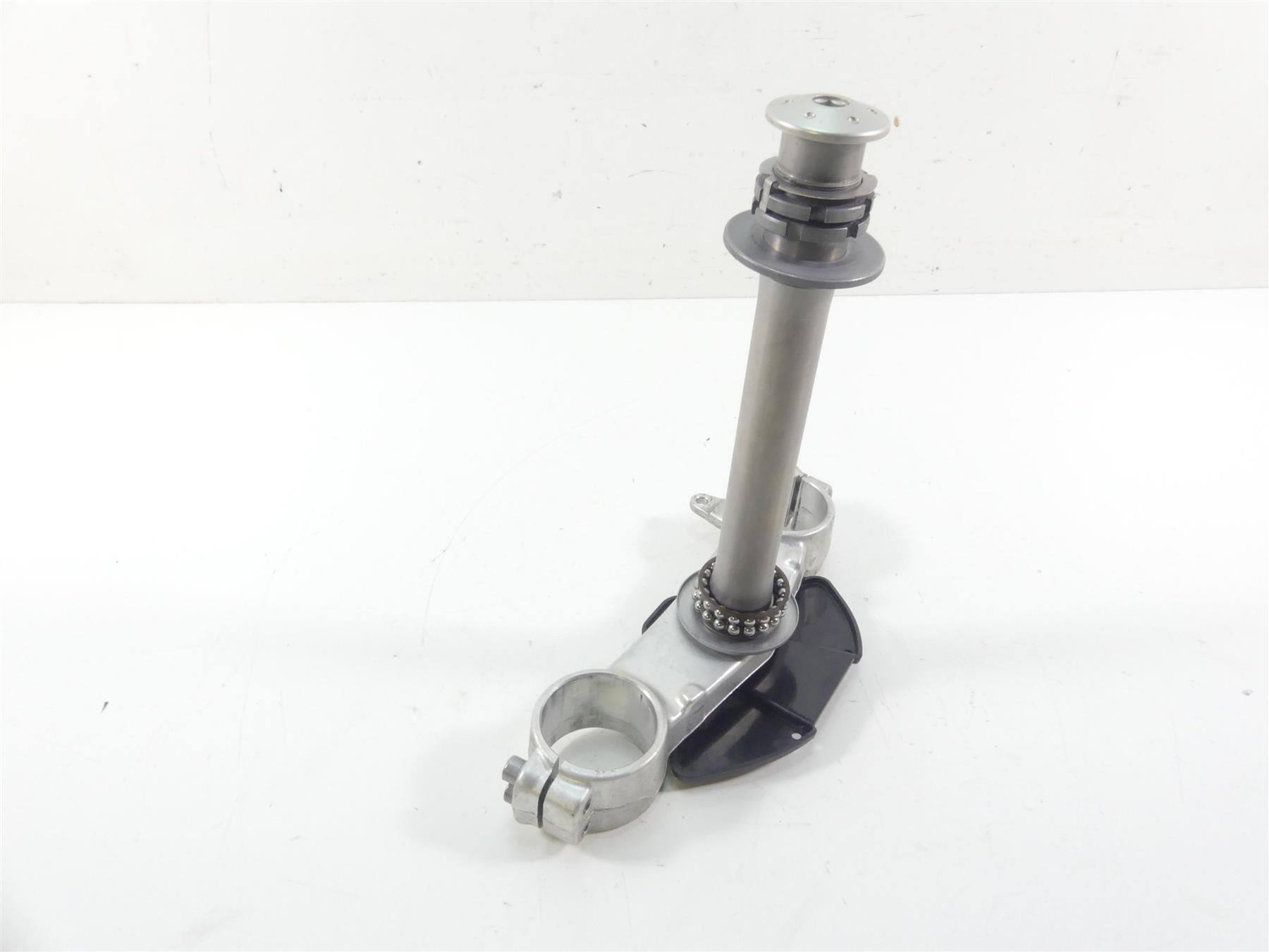 2016 BMW S1000XR K49 Lower Triple Tree Steering Clamp Yoke 31428552900 {{ shop.shopifyCountryName }} - Mototech271