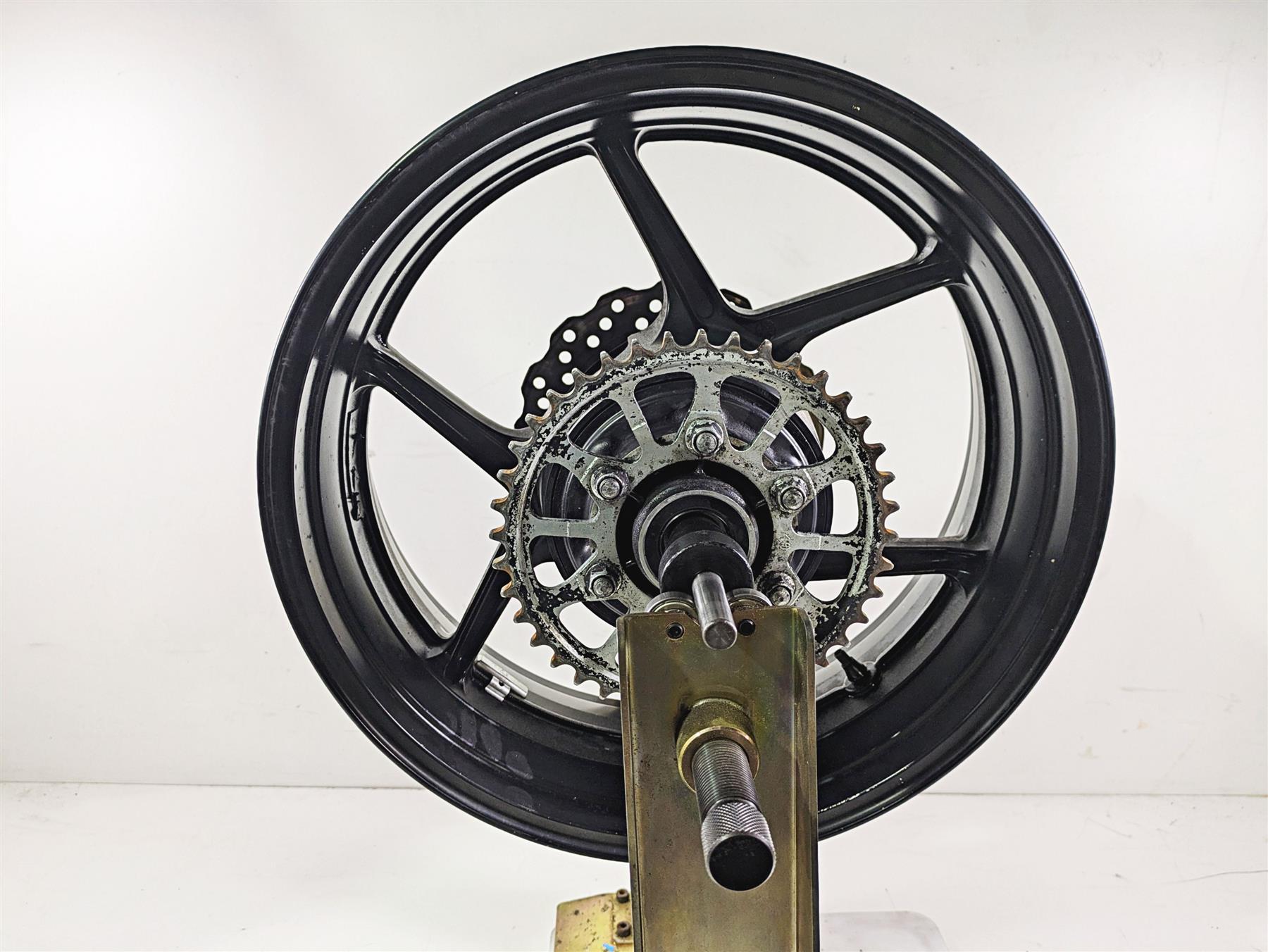2005 Kawasaki ZX1000 ZX10R Ninja 17x6 Rear Wheel Rim - Read 41073-0013-R2
