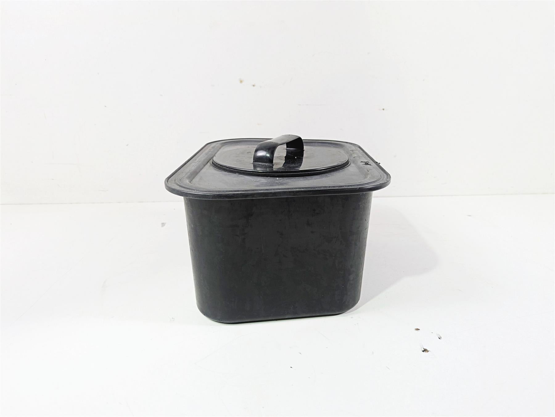 2019 Yamaha VX Cruiser HO 1800 Rear Storage Compartment Box F2X-U591B-00 {{ shop.shopifyCountryName }} - Mototech271