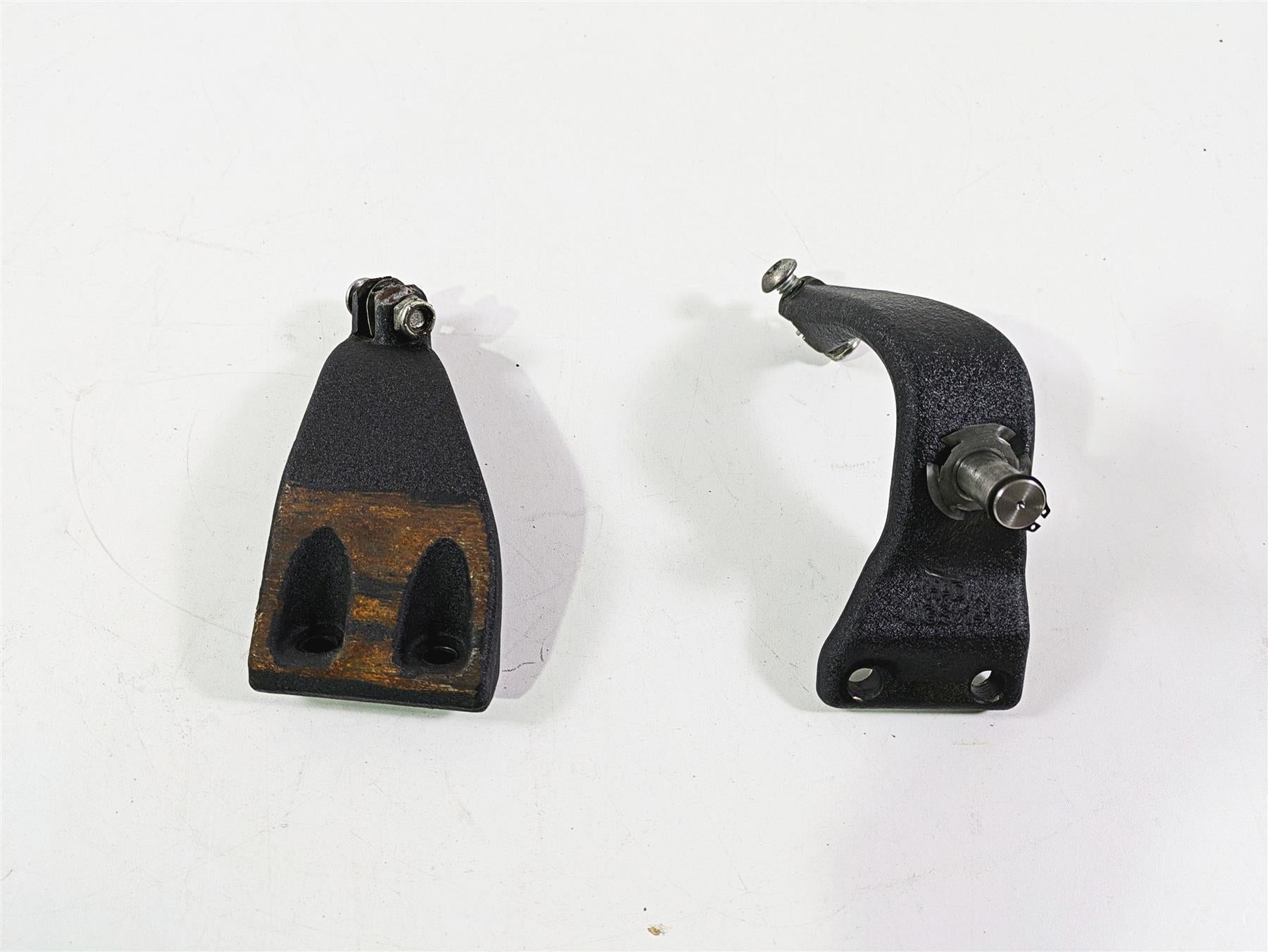 2017 Harley Dyna FXDB Street Bob Front Mid Control Foot Peg Mount Set 50667-07 {{ shop.shopifyCountryName }} - Mototech271