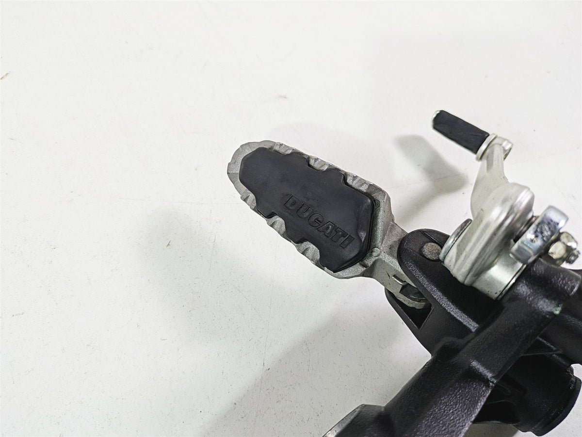 2013 Ducati Hypermotard 821 SP Left Foot Peg Bracket & Shifter -Read 82412111AA {{ shop.shopifyCountryName }} - Mototech271