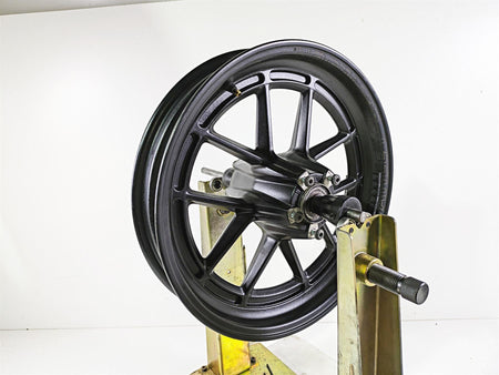 2018 Harley Softail FXFBS Fat Bob Straight 16x3 Front Wheel Rim 43300428 {{ shop.shopifyCountryName }} - Mototech271